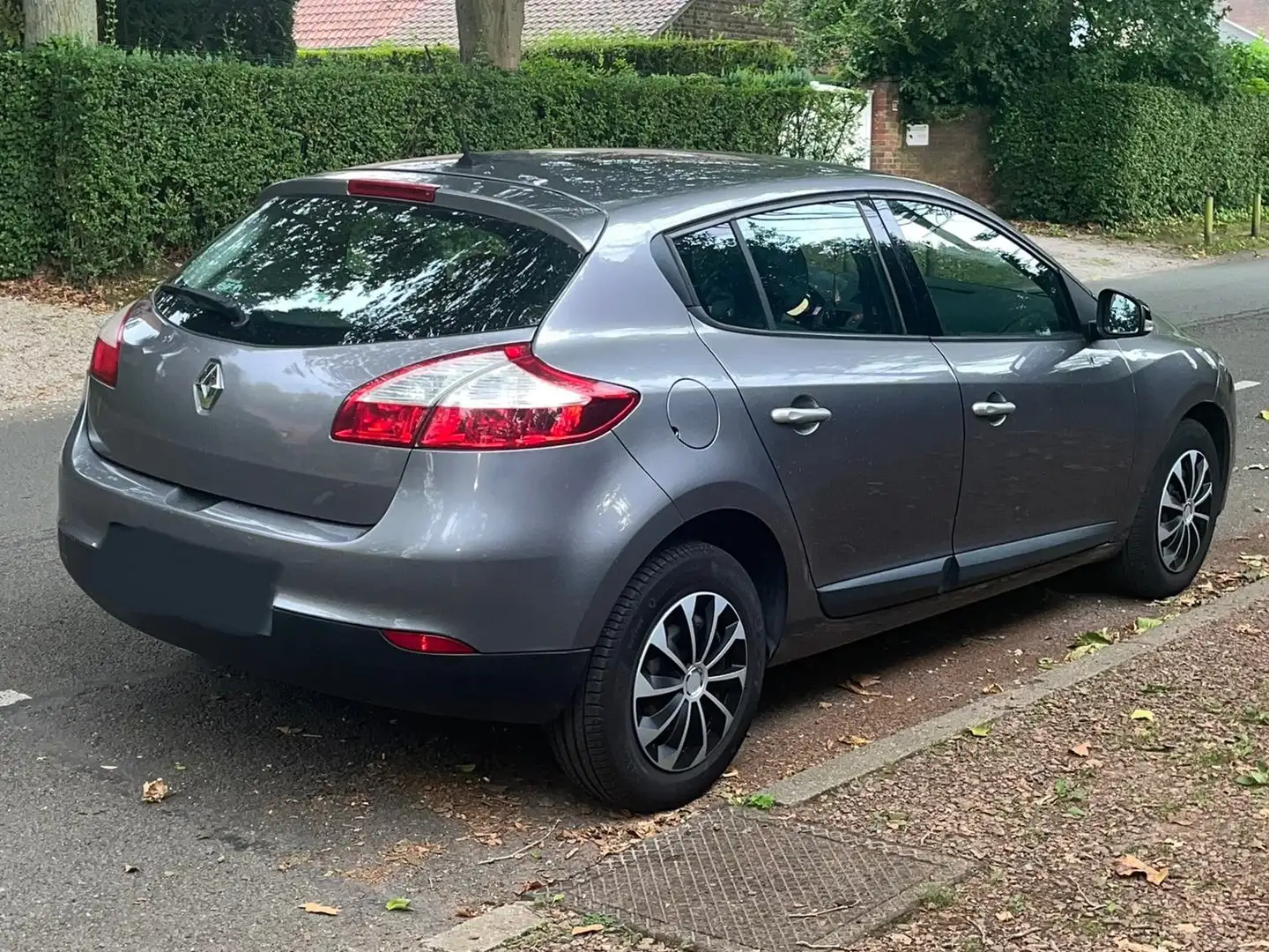 Renault Megane Mégane III dCi 90 FAP eco2 Business Euro 5 Gris - 2