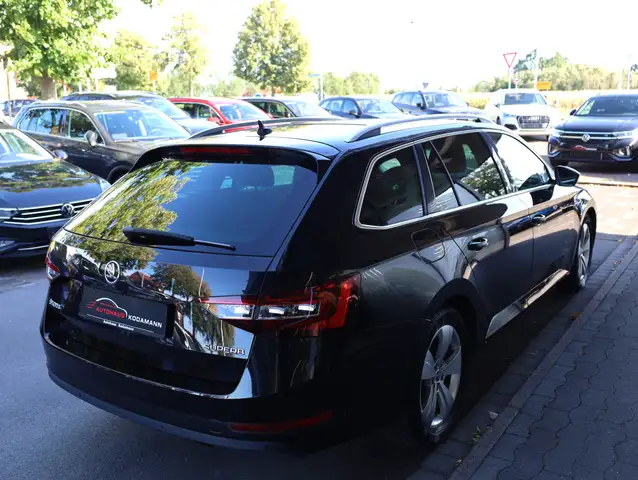 Skoda Superb view 13