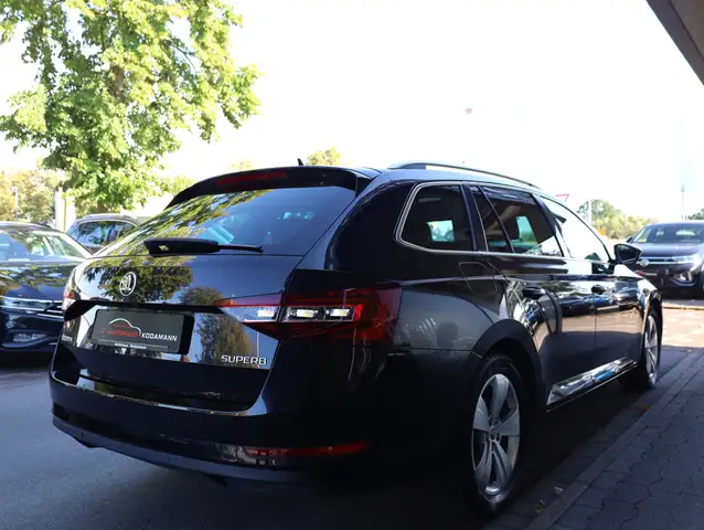 Skoda Superb view 14