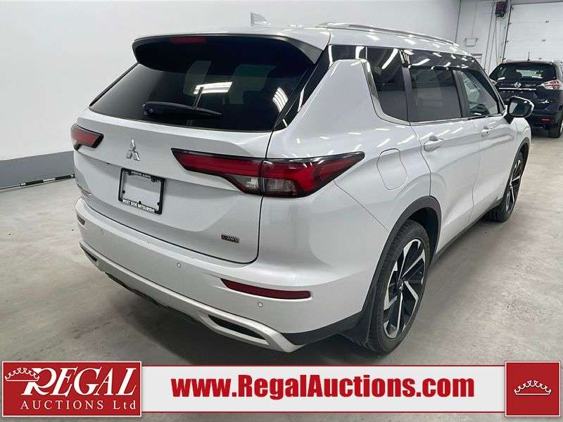 2022 Mitsubishi Outlander SE — снимка 1