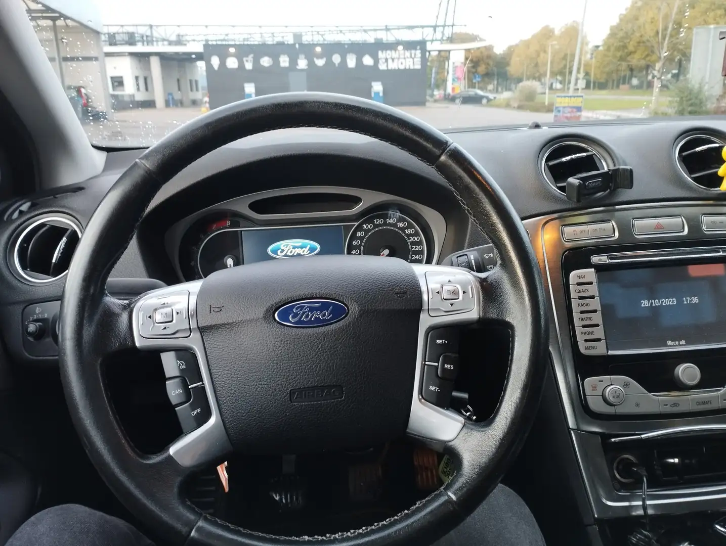 Ford Mondeo 2.5 Ghia - 2