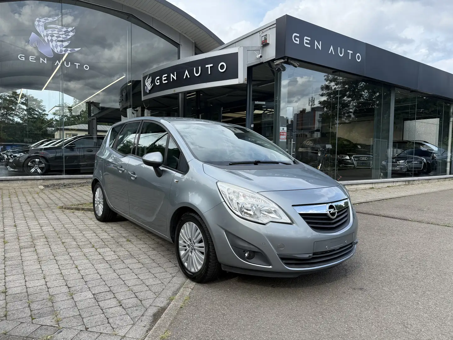 Opel Meriva 1.4i Enjoy Park Assist Airco Euro 5 Gris - 1