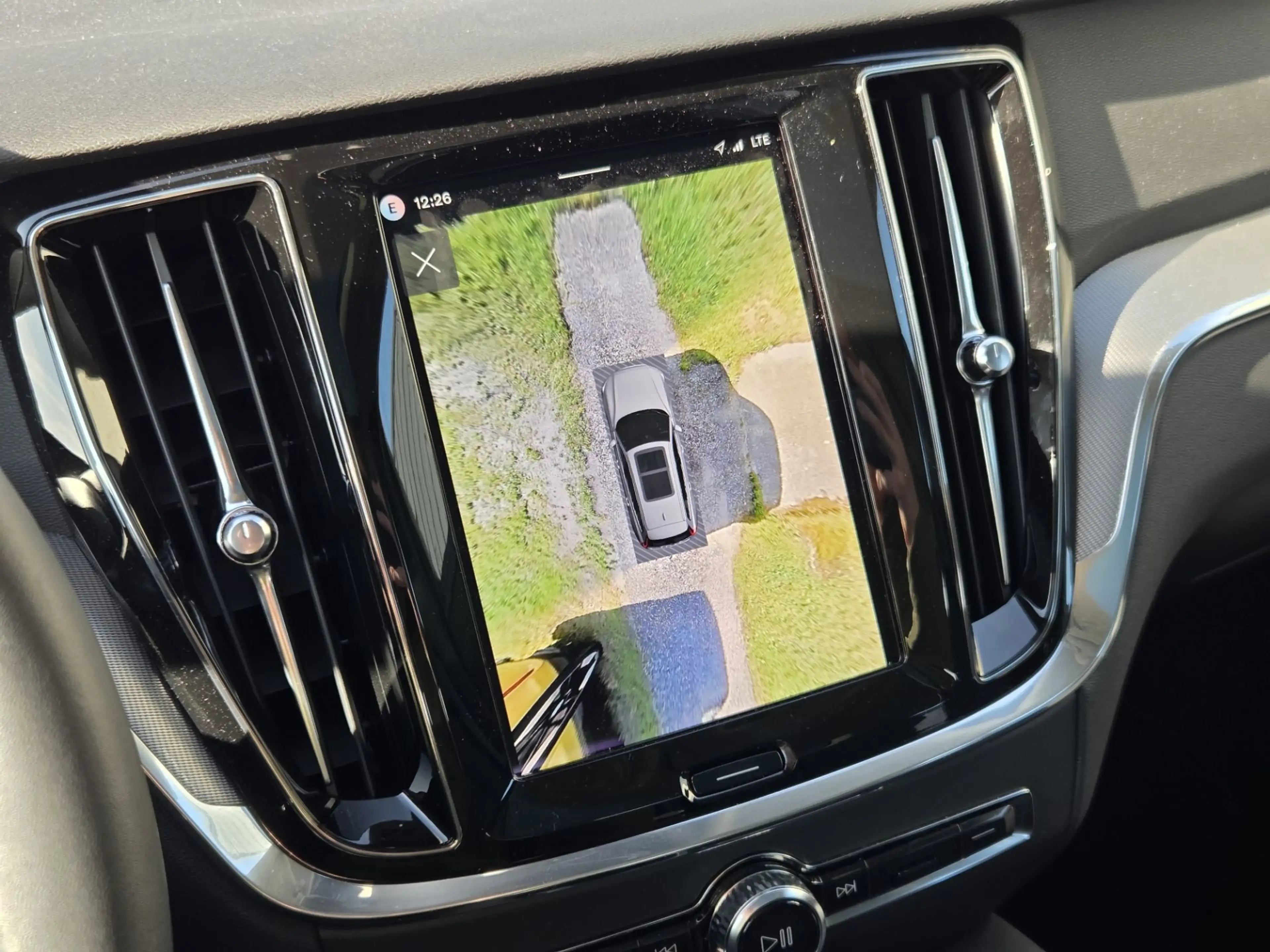 Volvo V60 2.0 T6 Plug-in hybrid AWD Plus Dark | Trekhaak | 3 — photo 15