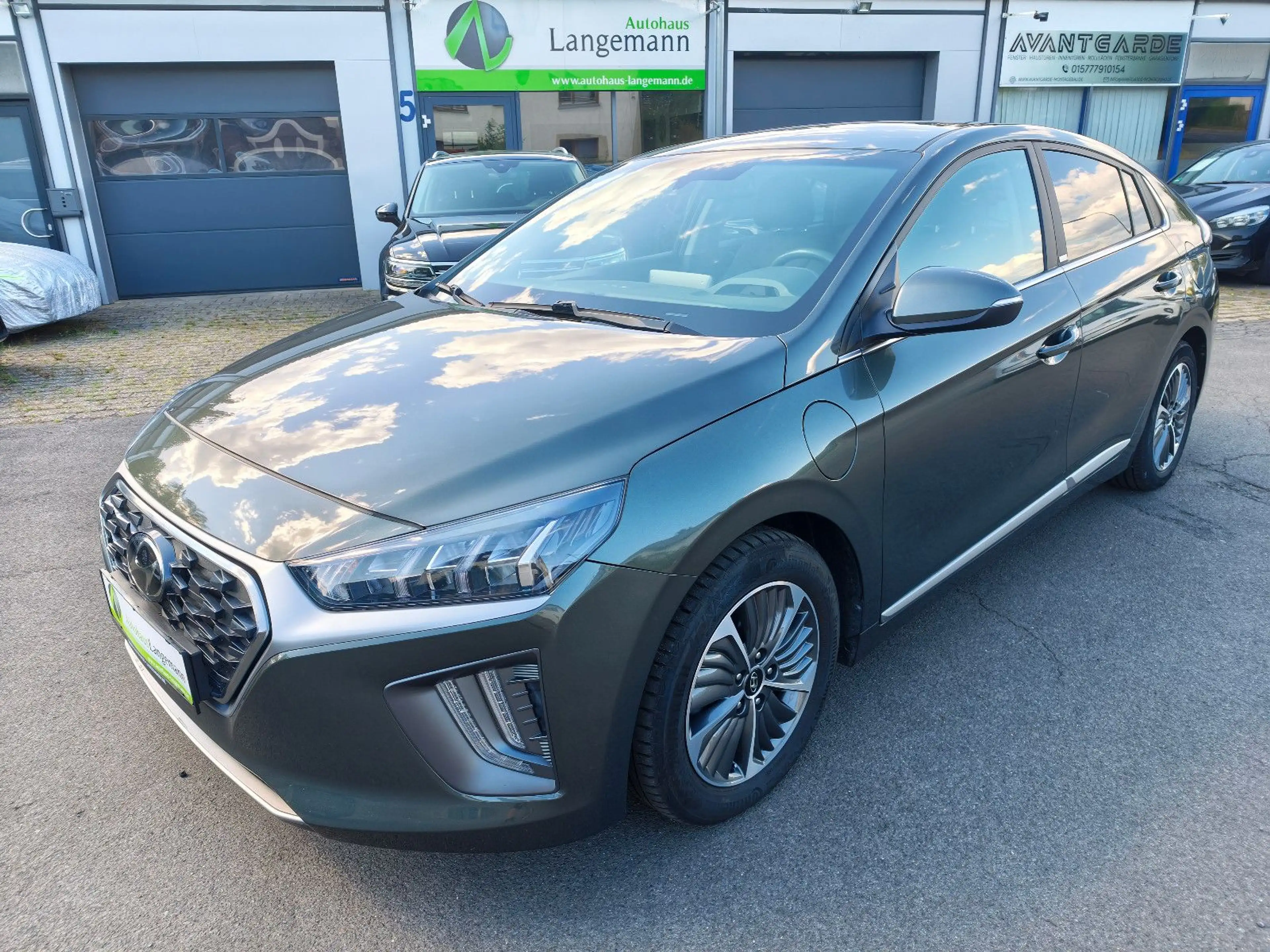 Hyundai IONIQ Style Plug-In Hybrid LED NAVI INFINITY AHK — photo 10