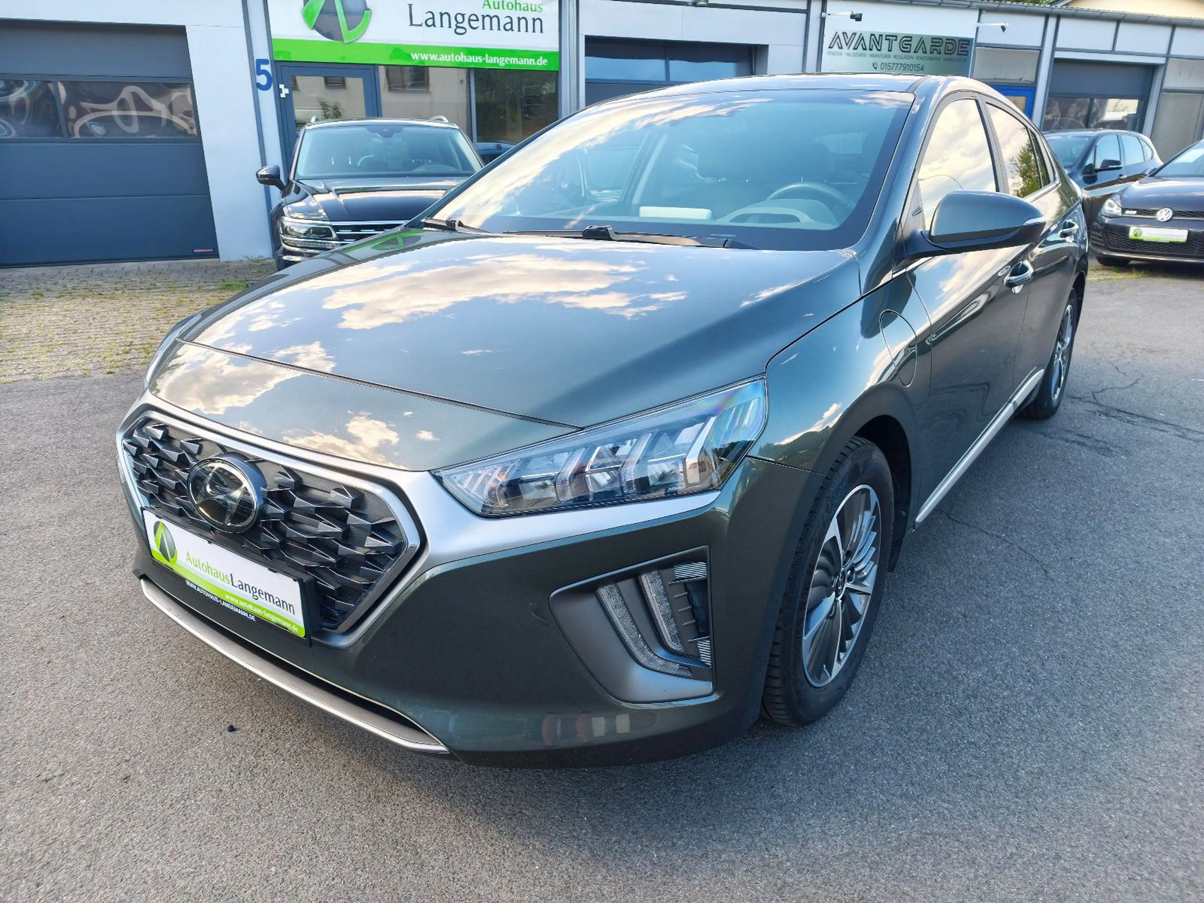 Hyundai IONIQ Style Plug-In Hybrid LED NAVI INFINITY AHK — photo 11