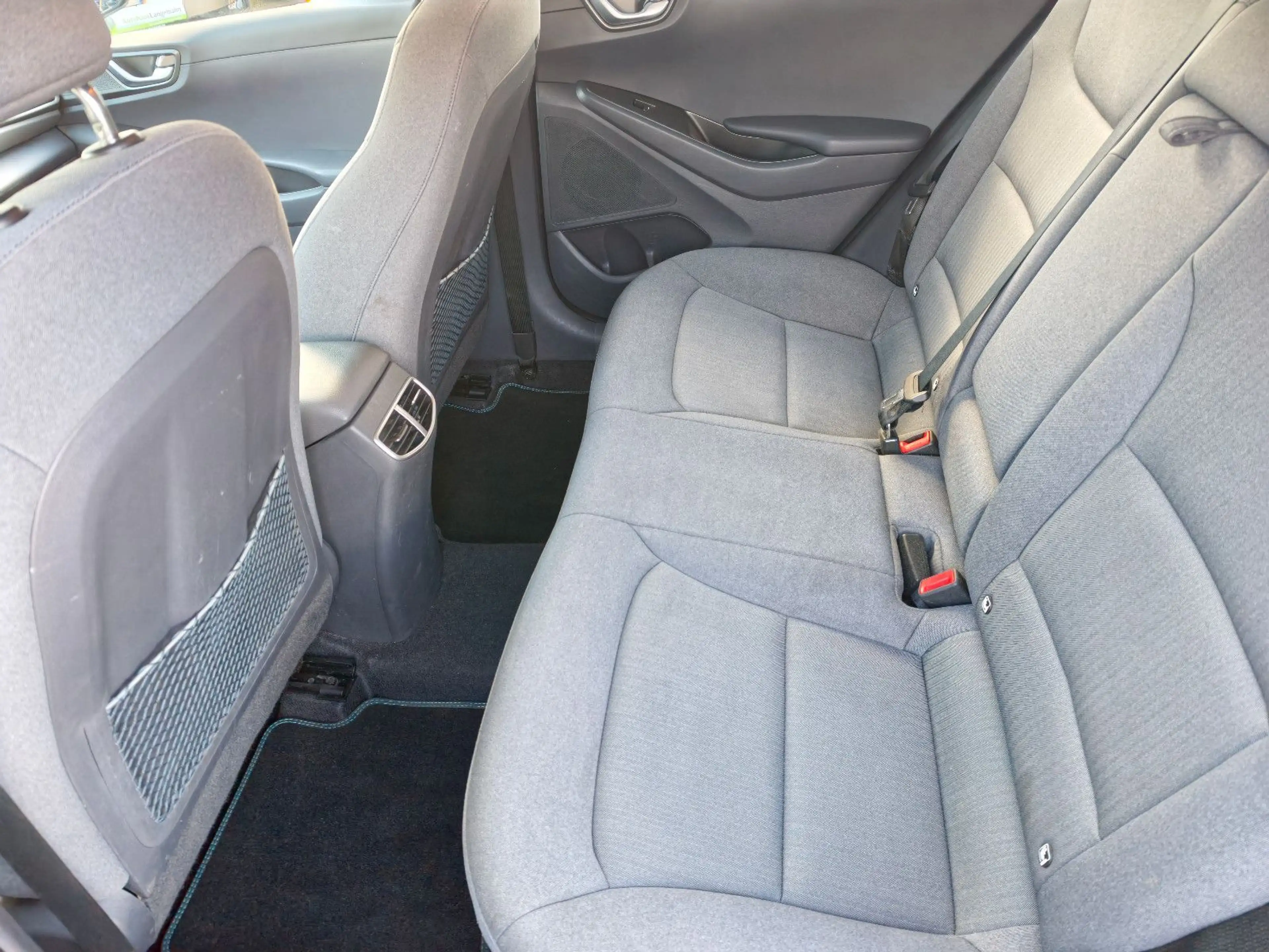 Hyundai IONIQ Style Plug-In Hybrid LED NAVI INFINITY AHK — photo 15