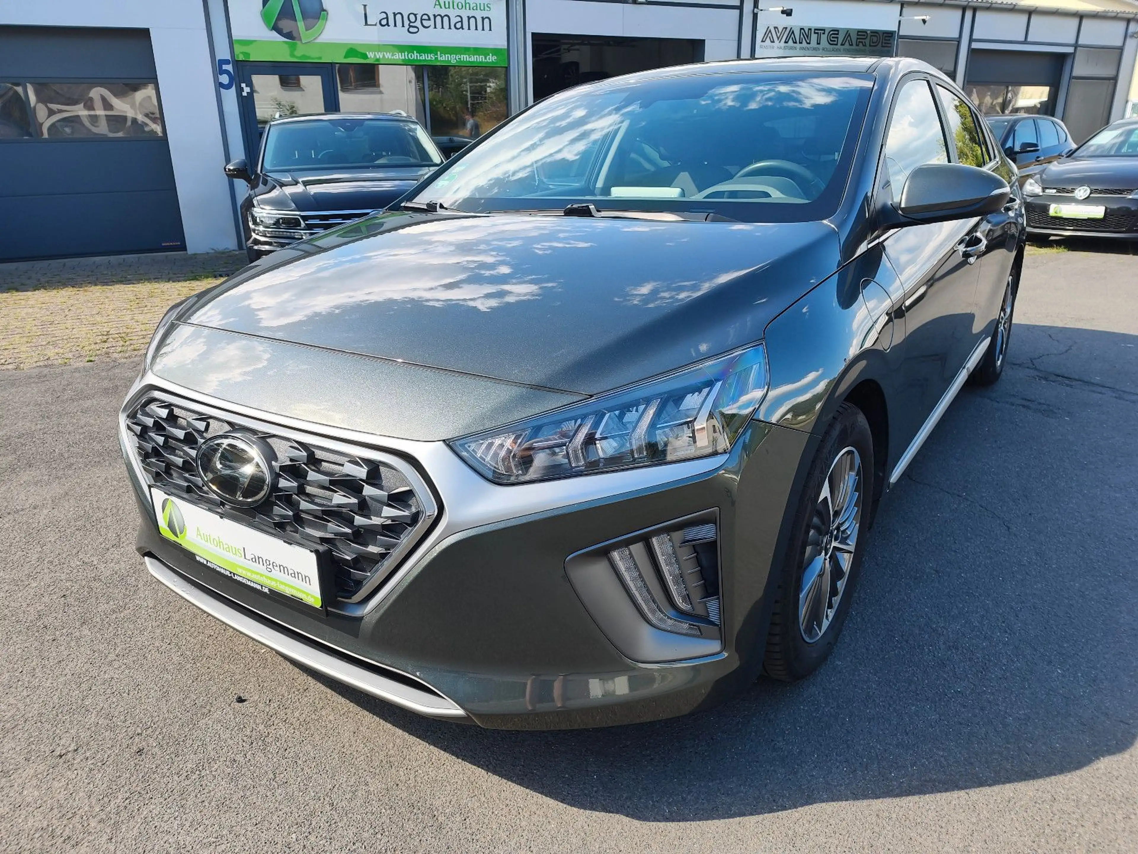 Hyundai IONIQ Style Plug-In Hybrid LED NAVI INFINITY AHK — photo 2