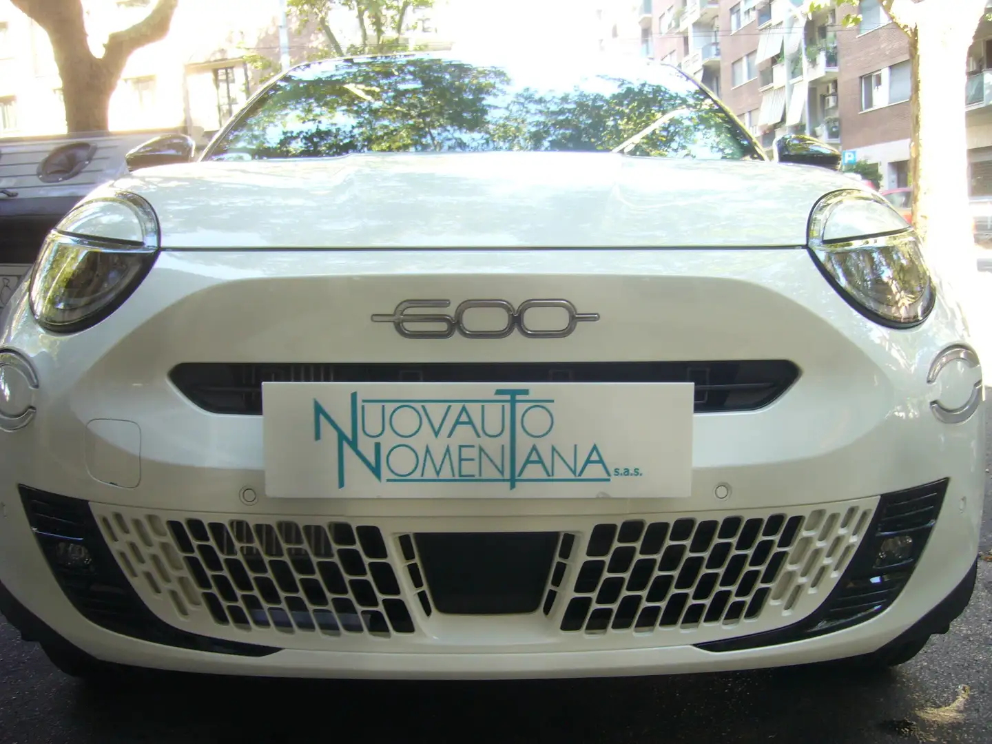Fiat 600 Hybrid 110CV DCT6 MHEV La Prima NAVI / TELECAMERA Bianco - 1