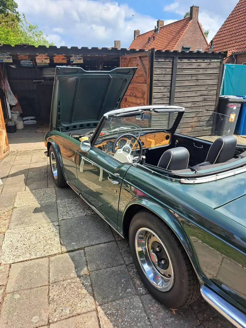 Triumph TR6 cabrio Grün - 2