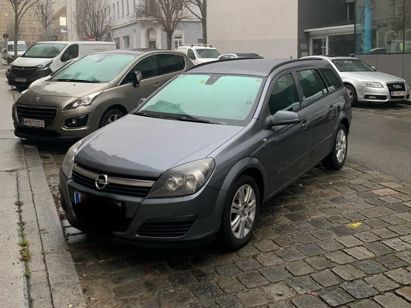 Opel Astra 1,3 CDTI Caravan Edition Grau - 1