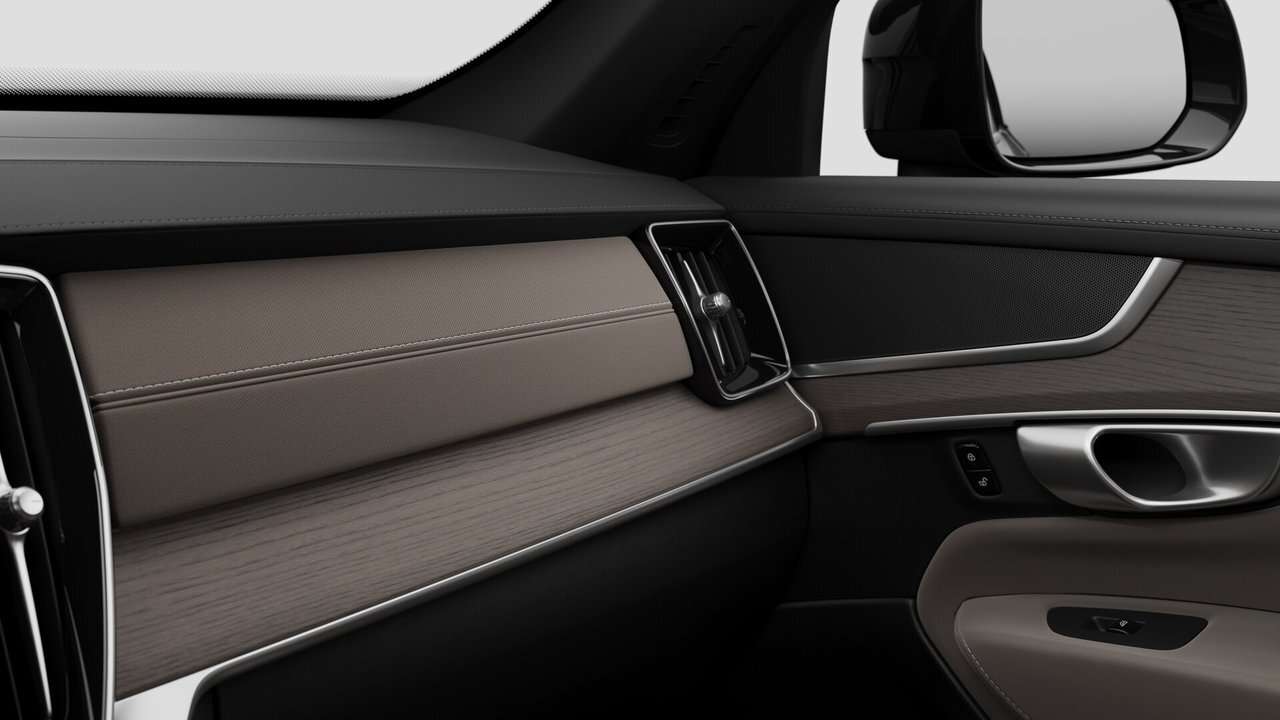 2026 Volvo XC90 Plus 7-Seater (Dark Theme) thumb 9