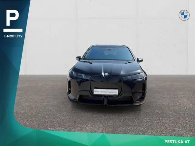 BMW Ix view 2