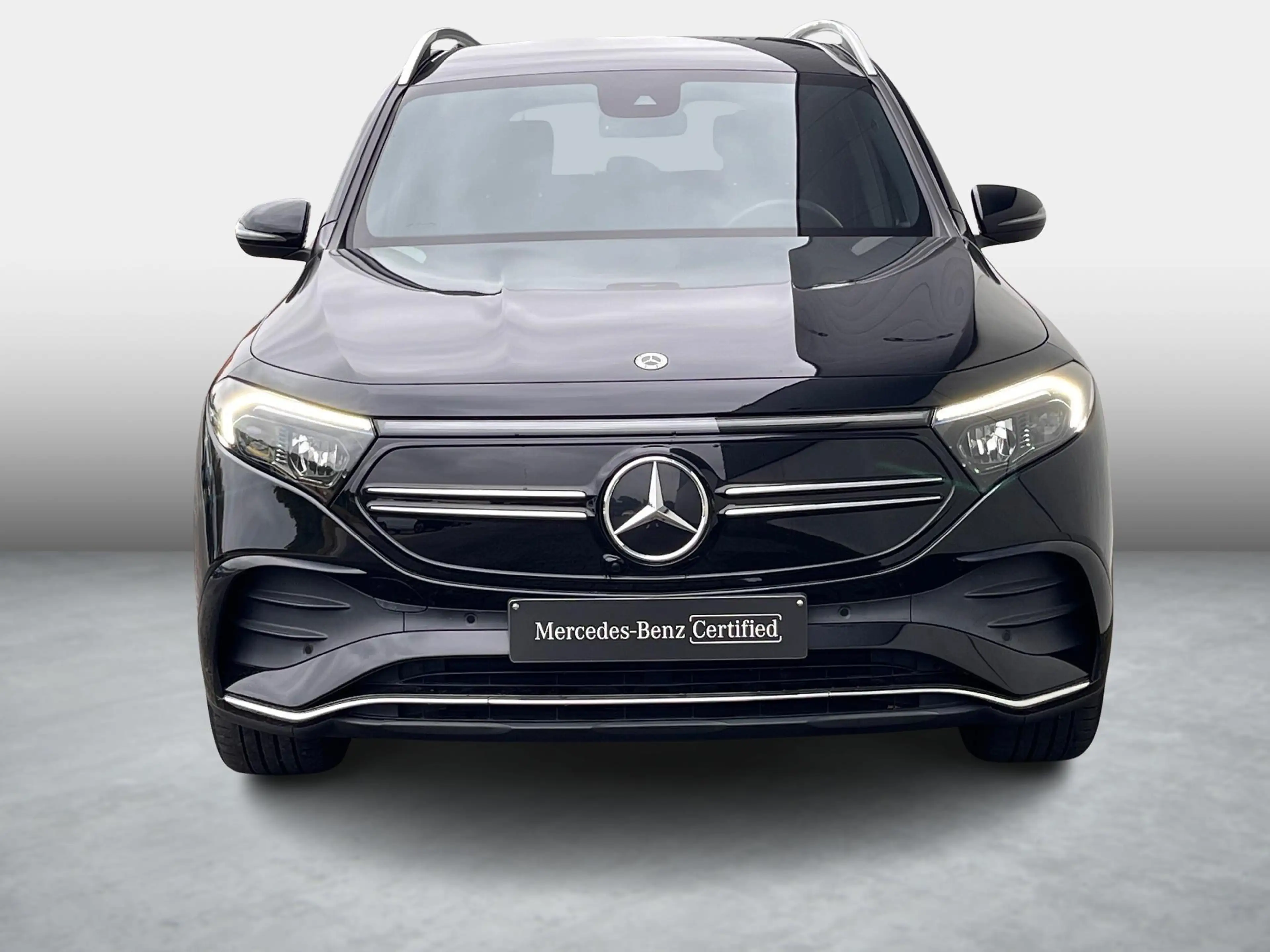 Mercedes-Benz EQB 300 4MATIC AMG — photo 8