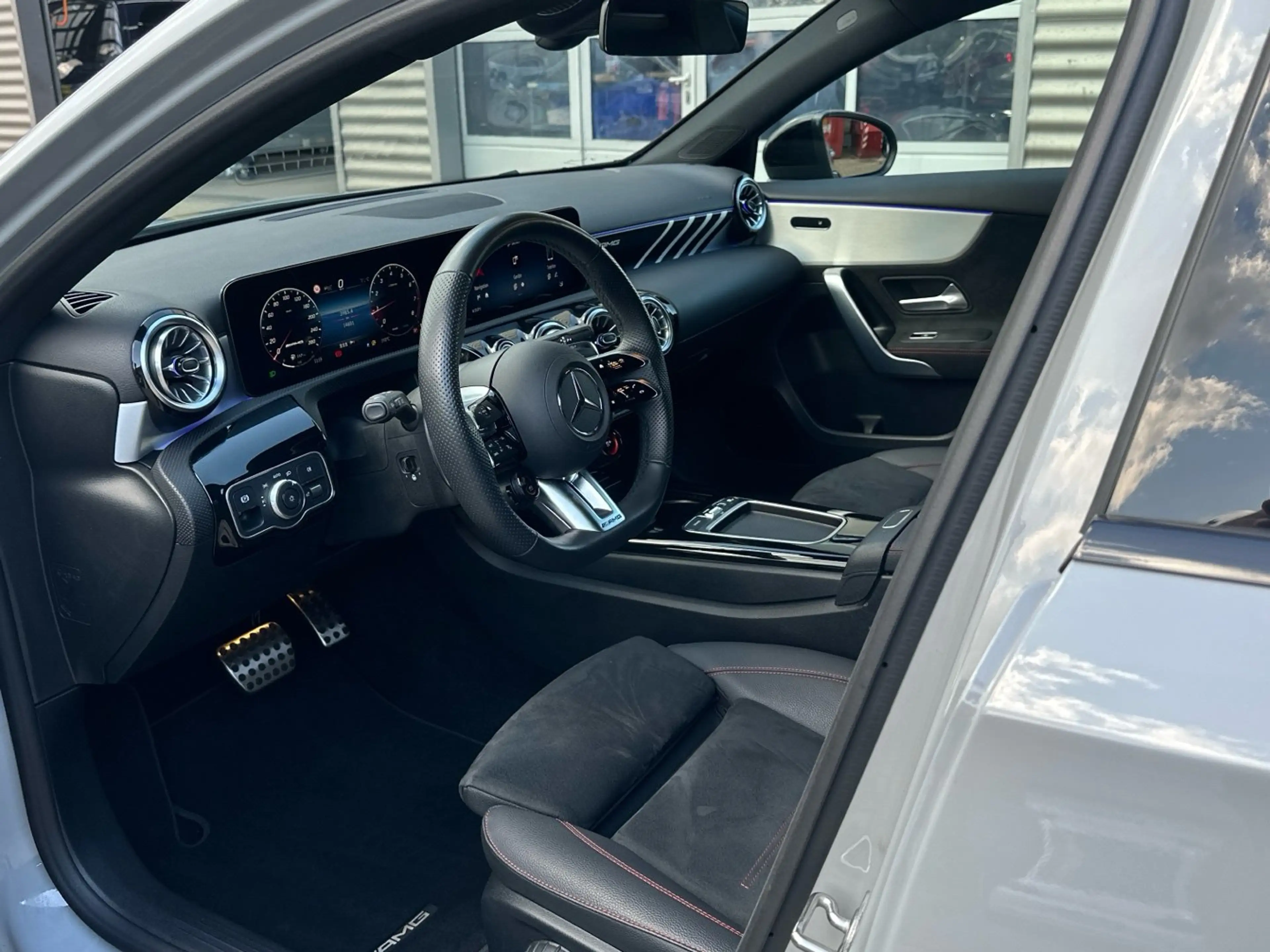 Mercedes-Benz A 35 AMG 4M Night Multibeam Kamera CarPlay AHK — photo 12