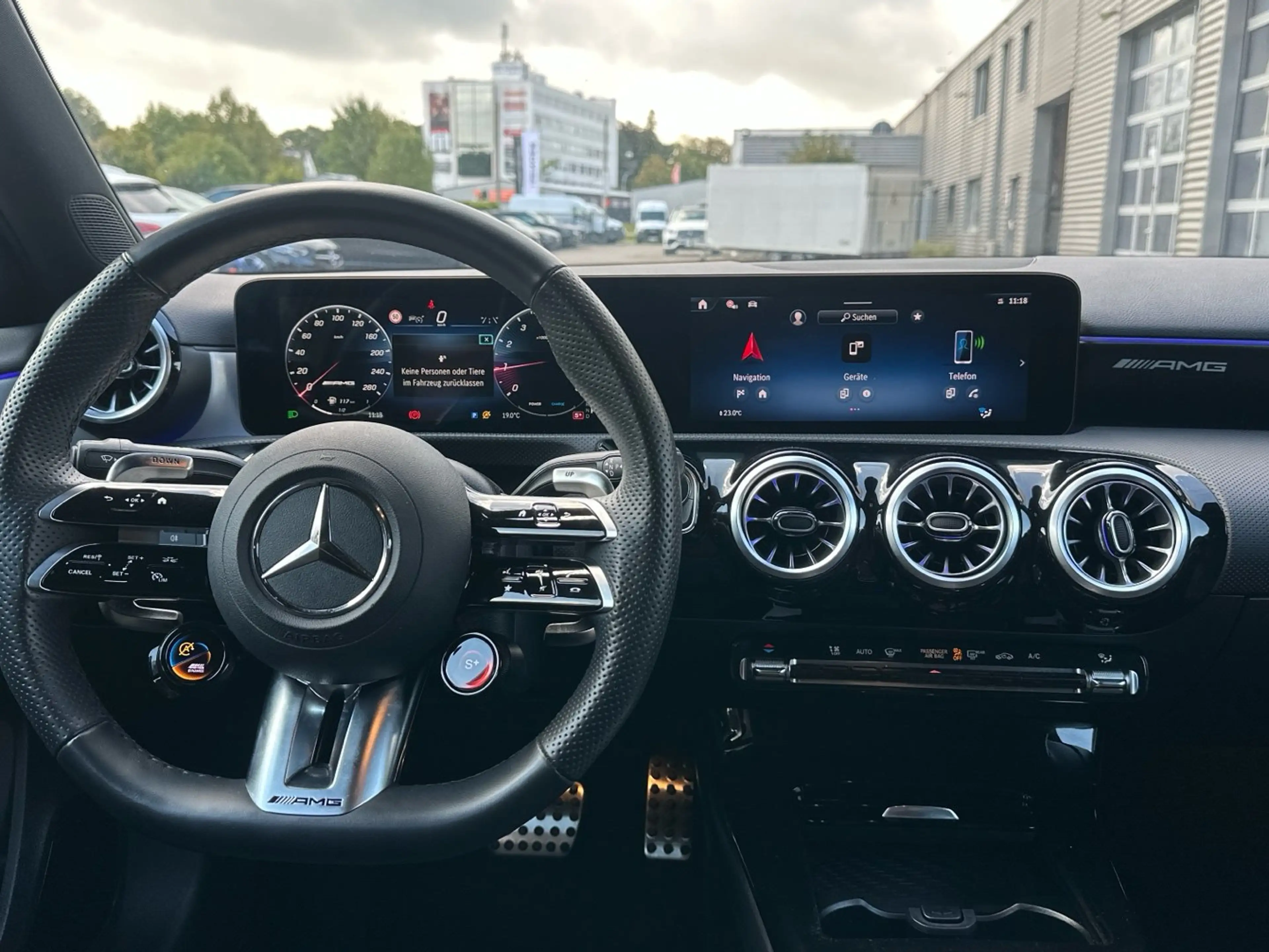 Mercedes-Benz A 35 AMG 4M Night Multibeam Kamera CarPlay AHK — photo 9