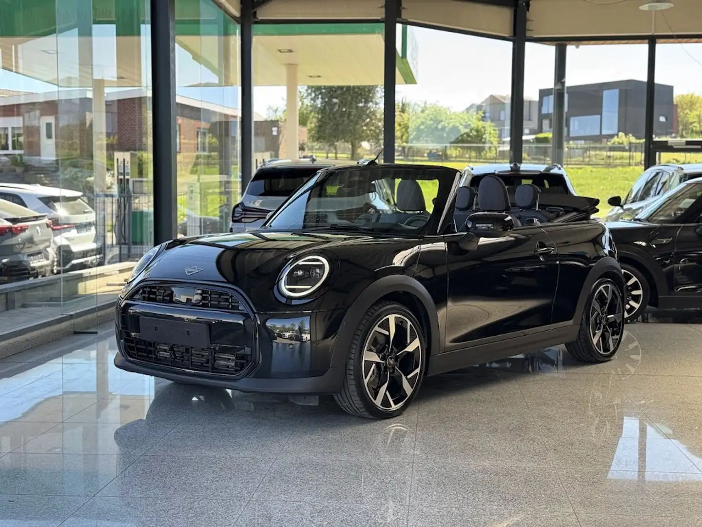MINI Cooper C Cabrio Cabrio / HUD / H-K / KEYL / CAM / VERW ZET + STUUR Schwarz - 1
