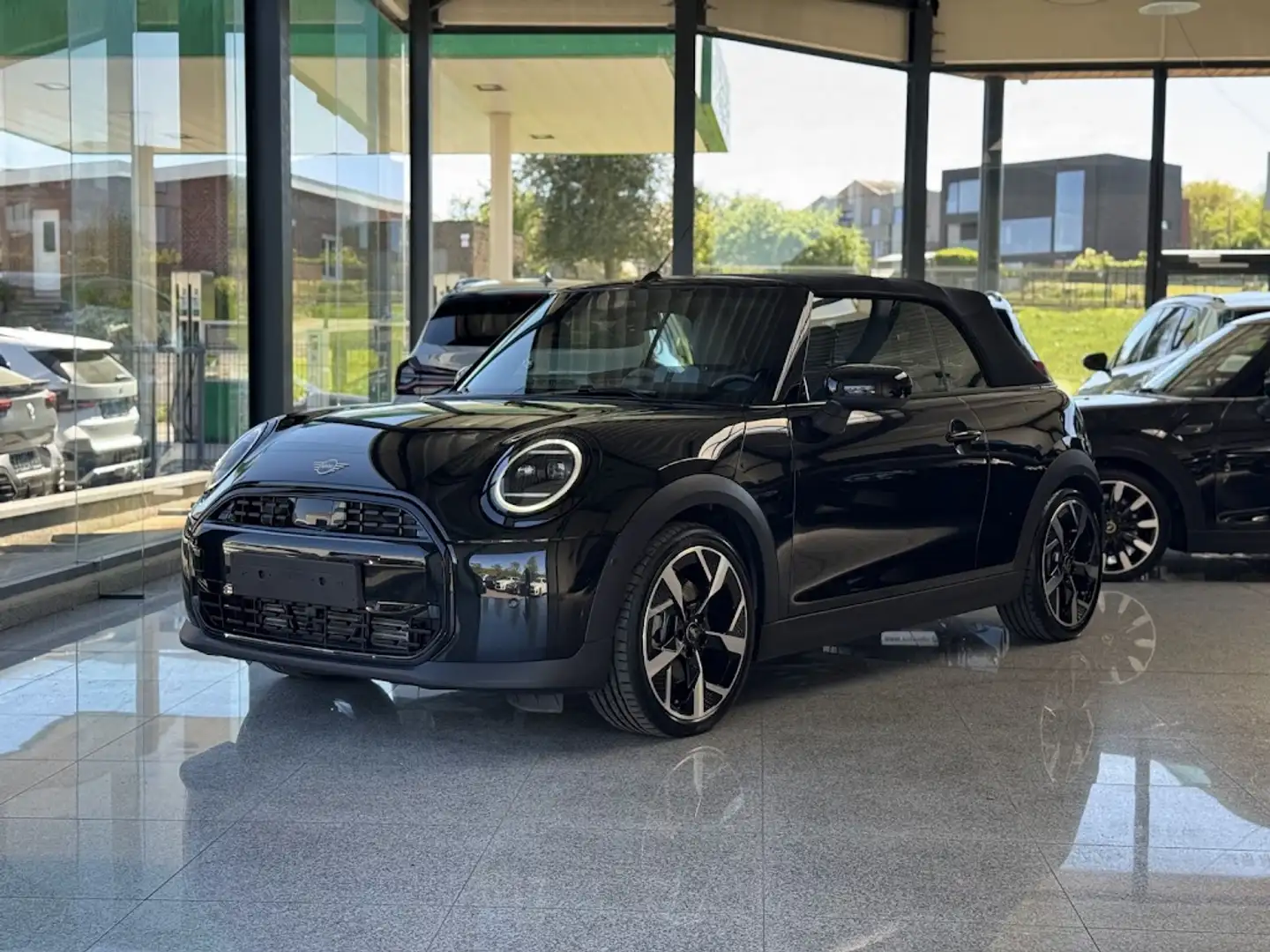 MINI Cooper C Cabrio Cabrio / HUD / H-K / KEYL / CAM / VERW ZET + STUUR Schwarz - 2