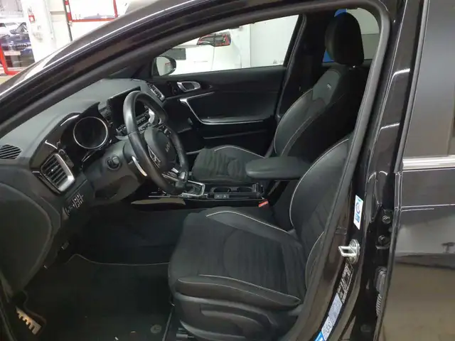 Kia Ceed view 3