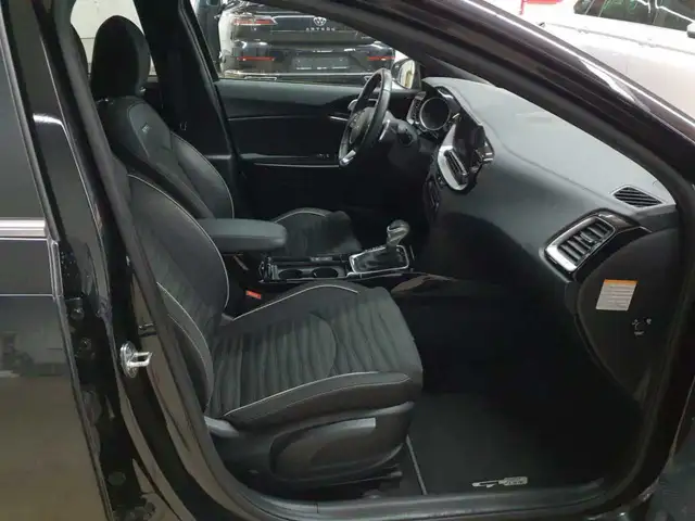Kia Ceed view 12