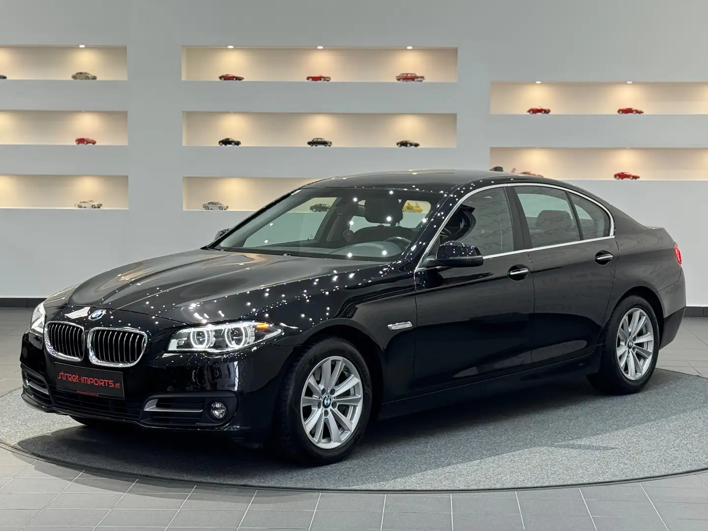 BMW 530 d xDrive LCI *M-Technic*LED*Standheizung* Schwarz - 1