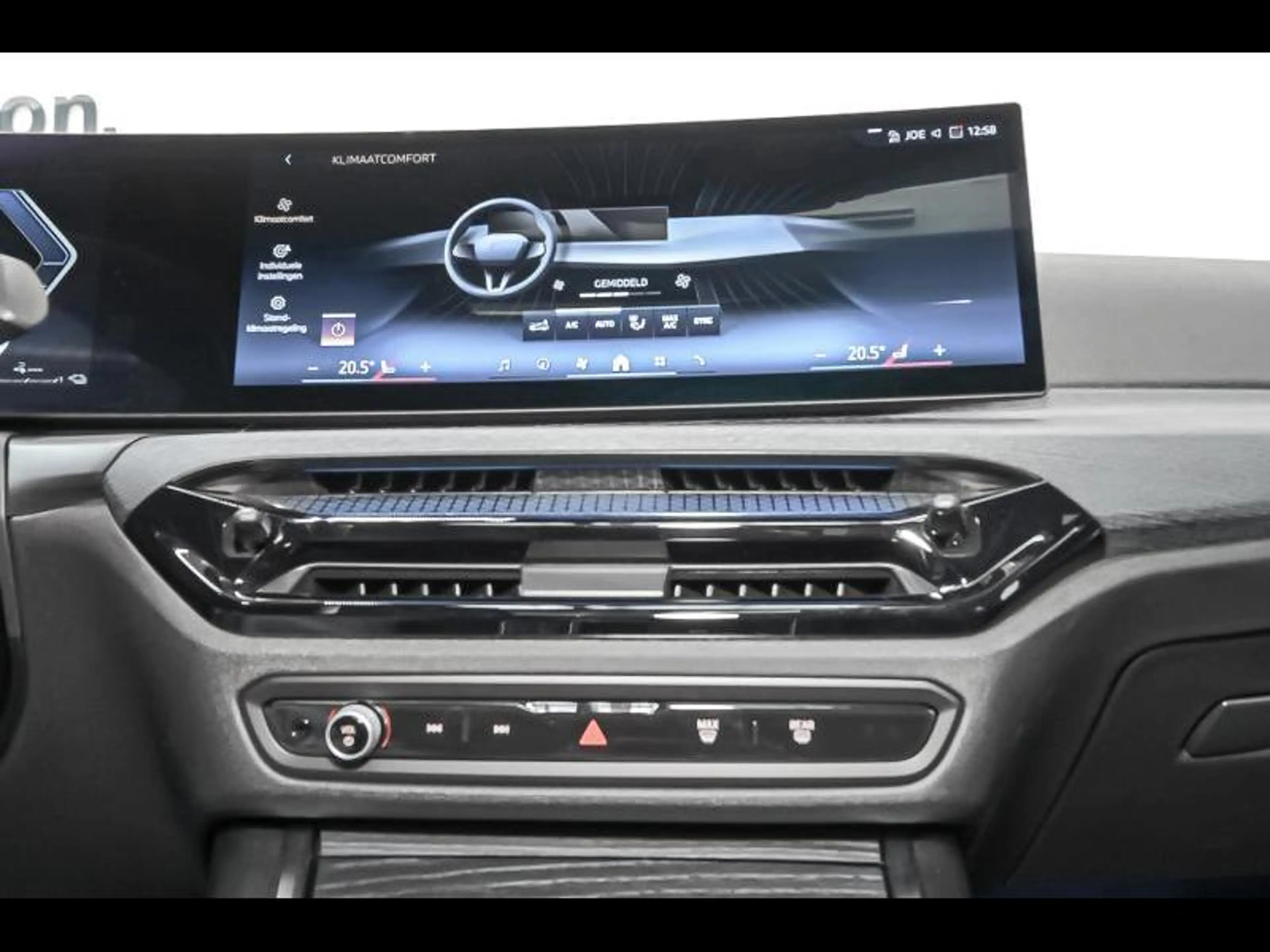 BMW 330 e xDrive Touring - M Pack — photo 12