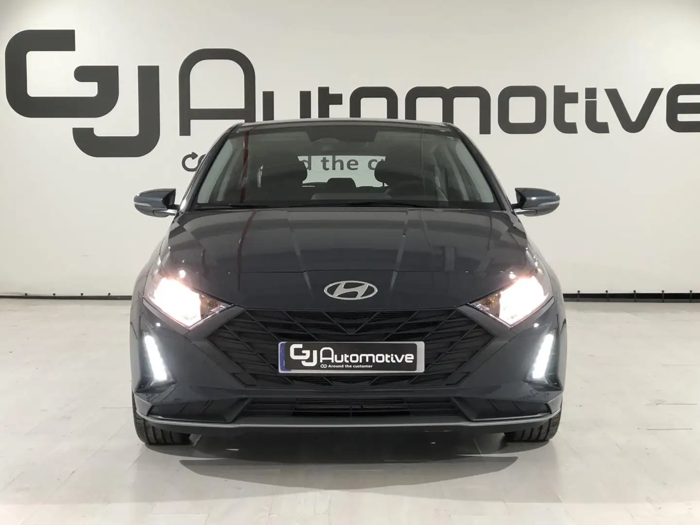 Hyundai i20 1.2 MPI Klass Gris - 2