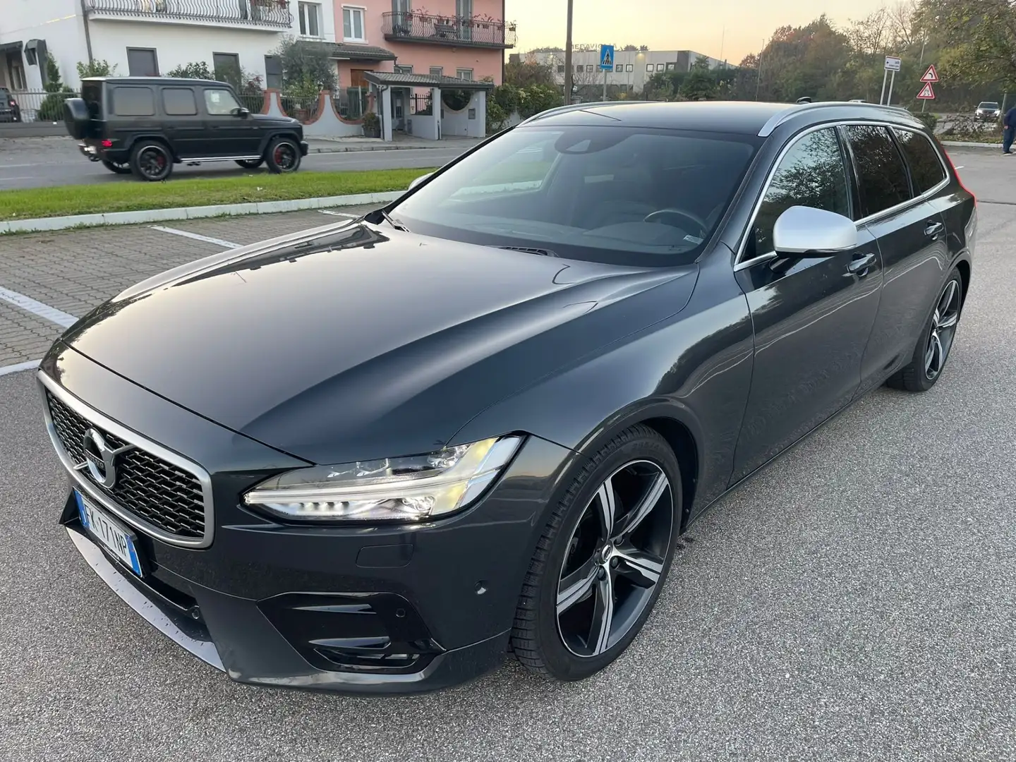 Volvo V90 2.0 d4 R-design awd geartronic Nero - 2