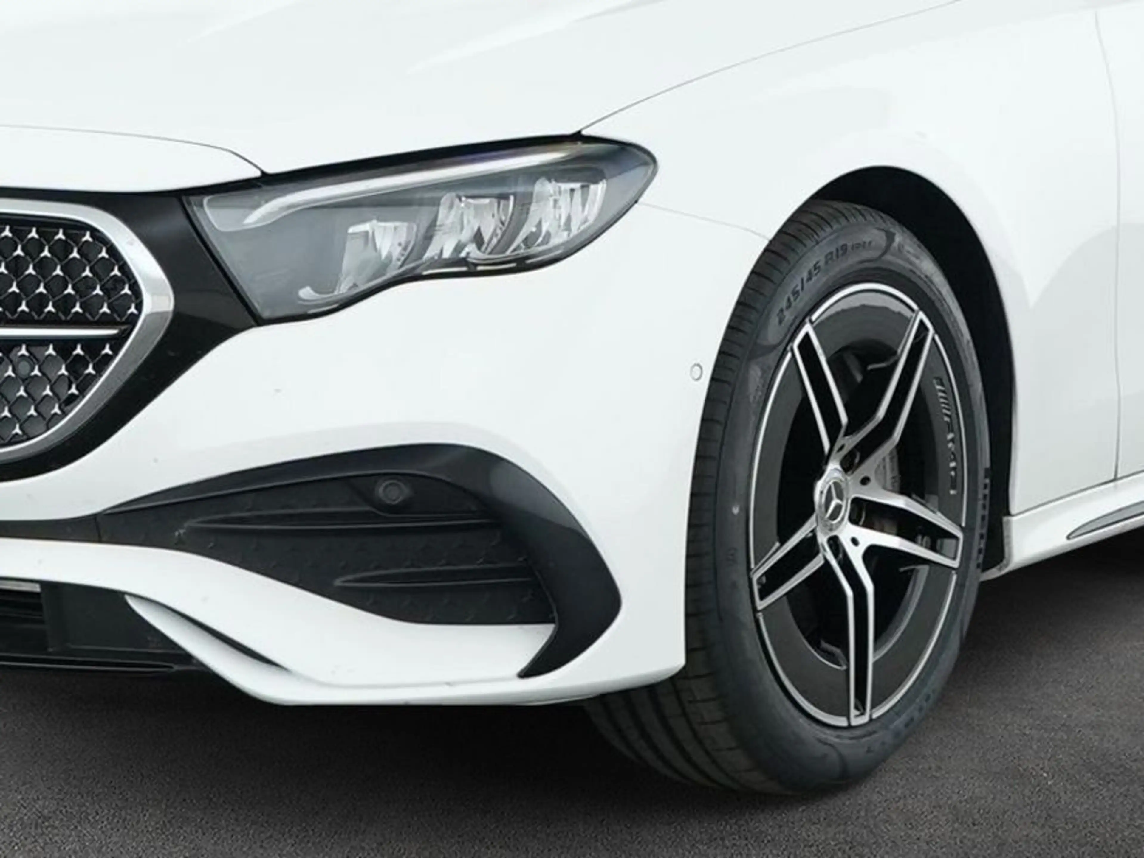 Mercedes-Benz E 200 E-Klasse — photo 3