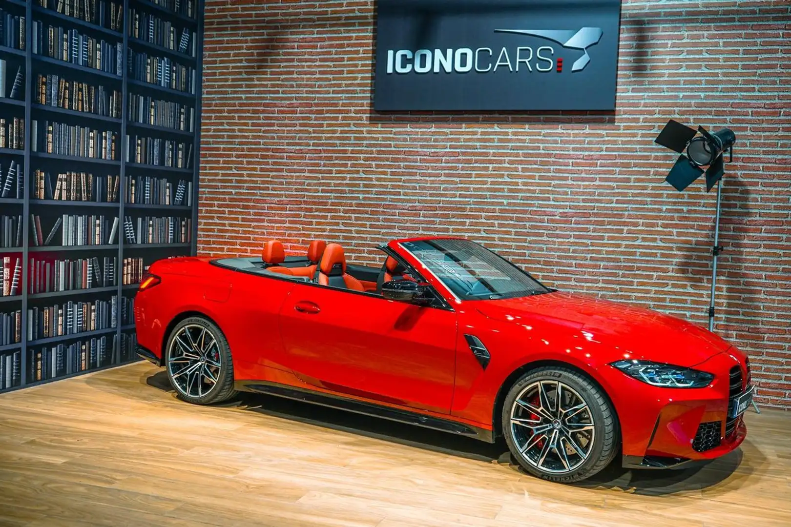 BMW M4 Cabrio Competition xDrive Rouge - 1