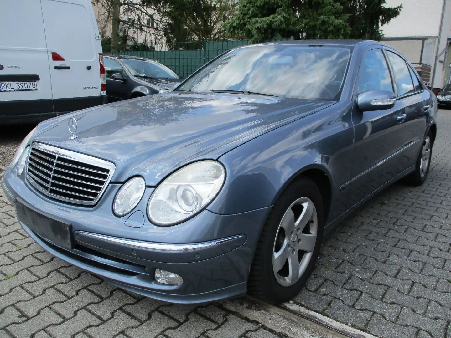 Mercedes-Benz E 320 Lim. AVANTGARDE*1. Hand*GSD*Xenon*Leder*Navi* Blu/Azzurro - 2