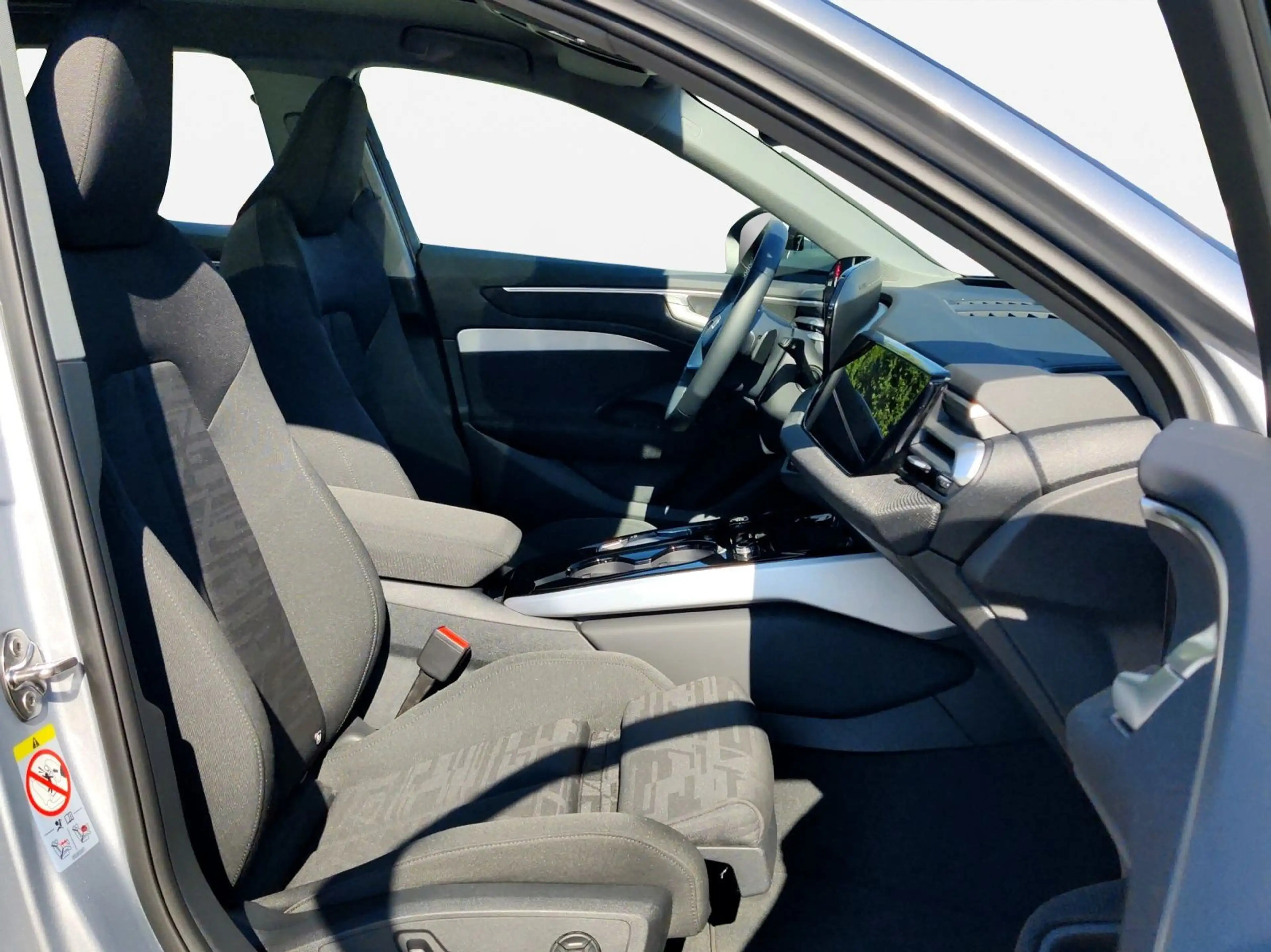 Audi A6 TDI quattro 150 kW Matrix*Pano*AHK*360° — photo 4