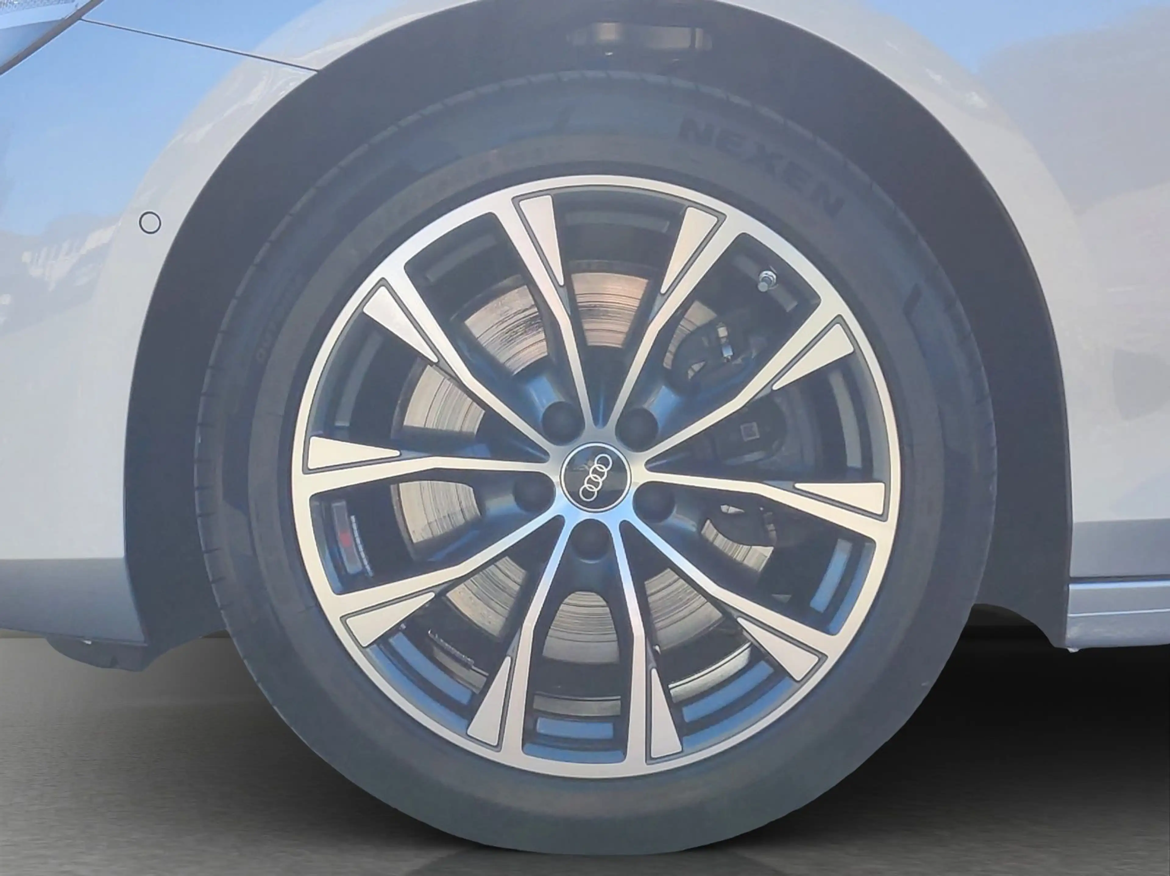 Audi A6 TDI quattro 150 kW Matrix*Pano*AHK*360° — photo 13