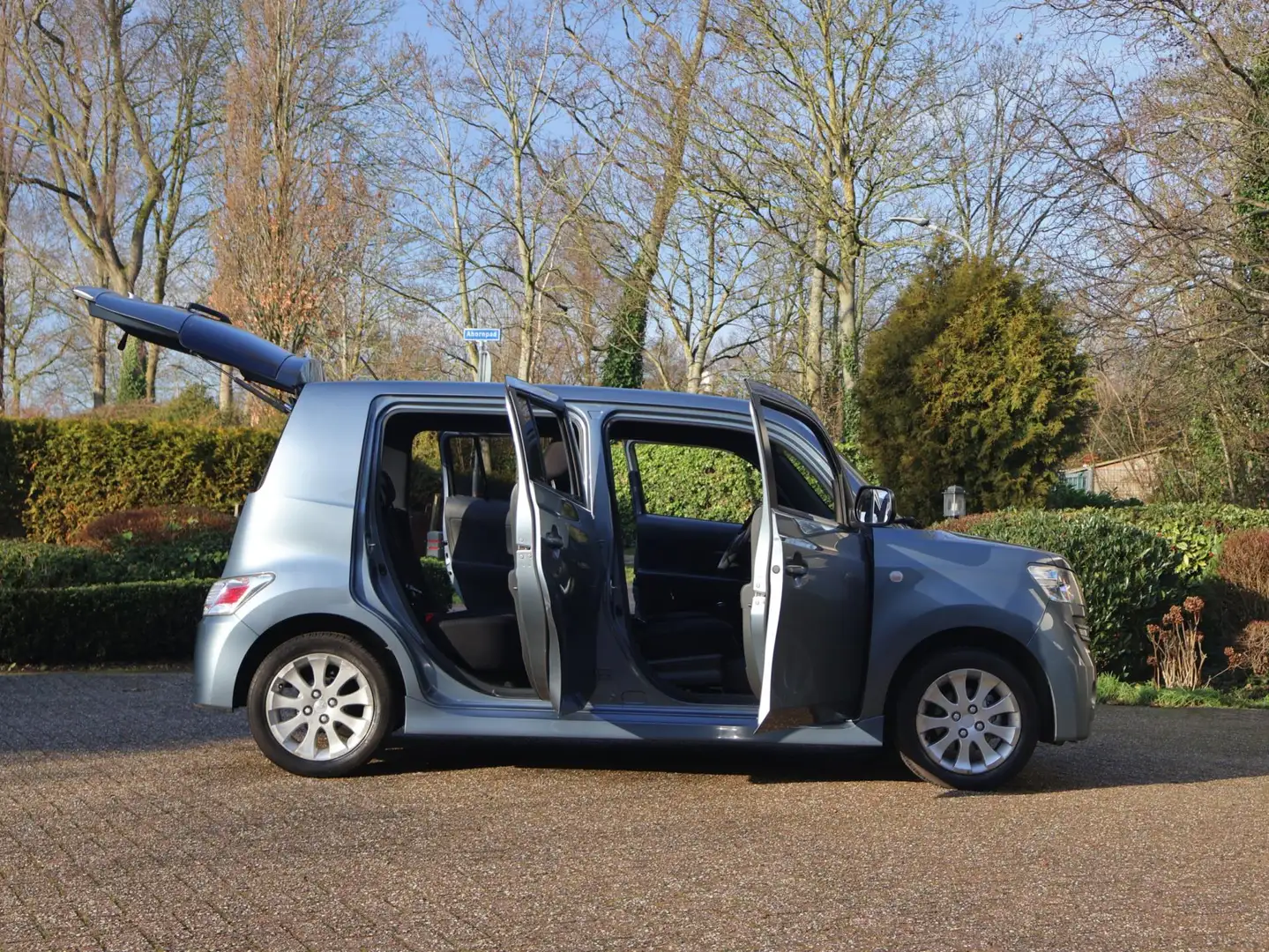 Daihatsu Materia 1.3 Funk Grau - 2