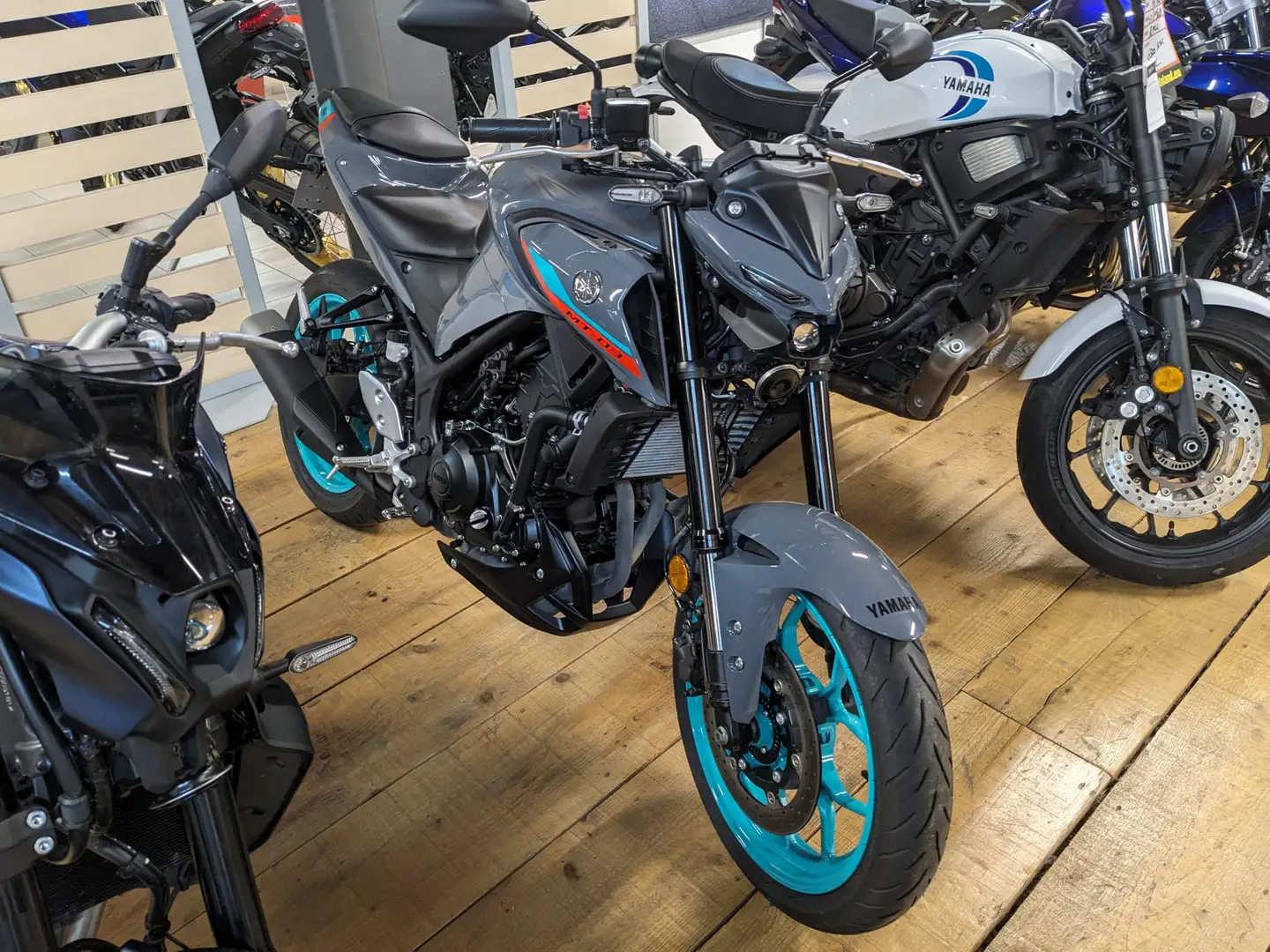 Yamaha MT-03 Gri - 1