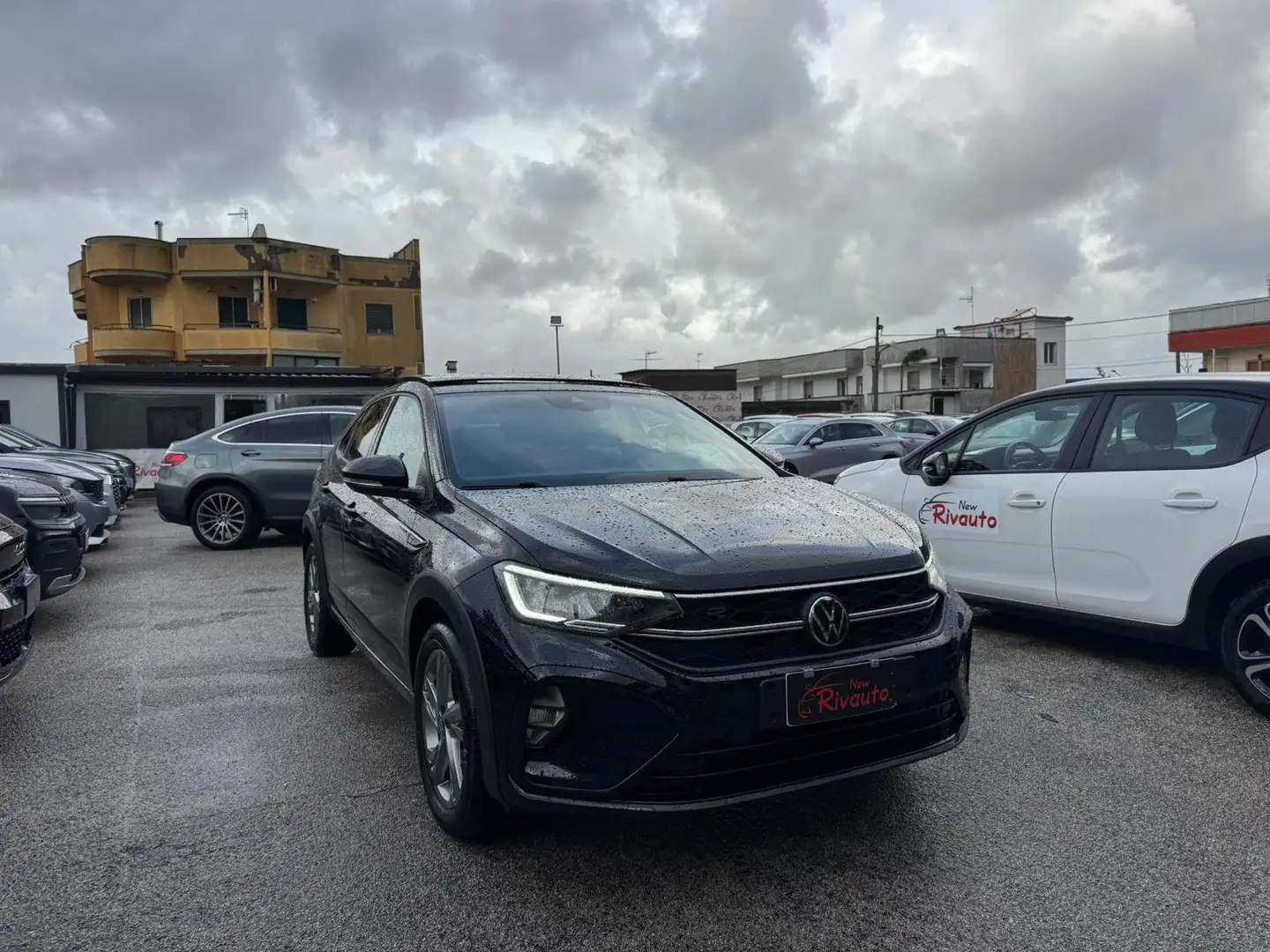 Volkswagen Taigo Taigo 1.0 tsi R-Line 110cv Schwarz - 2