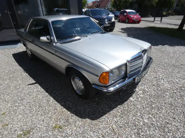 Mercedes-Benz 280 CE Coupe