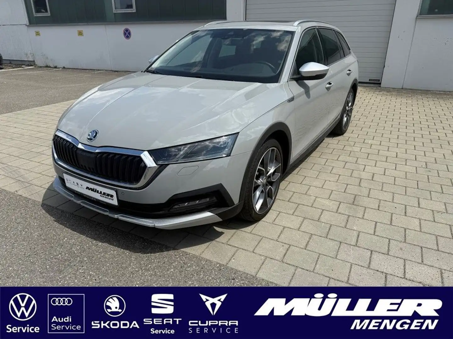 Skoda Octavia Combi Scout 4x4 HEAD-UP|Parklenk|NAVI Grau - 1
