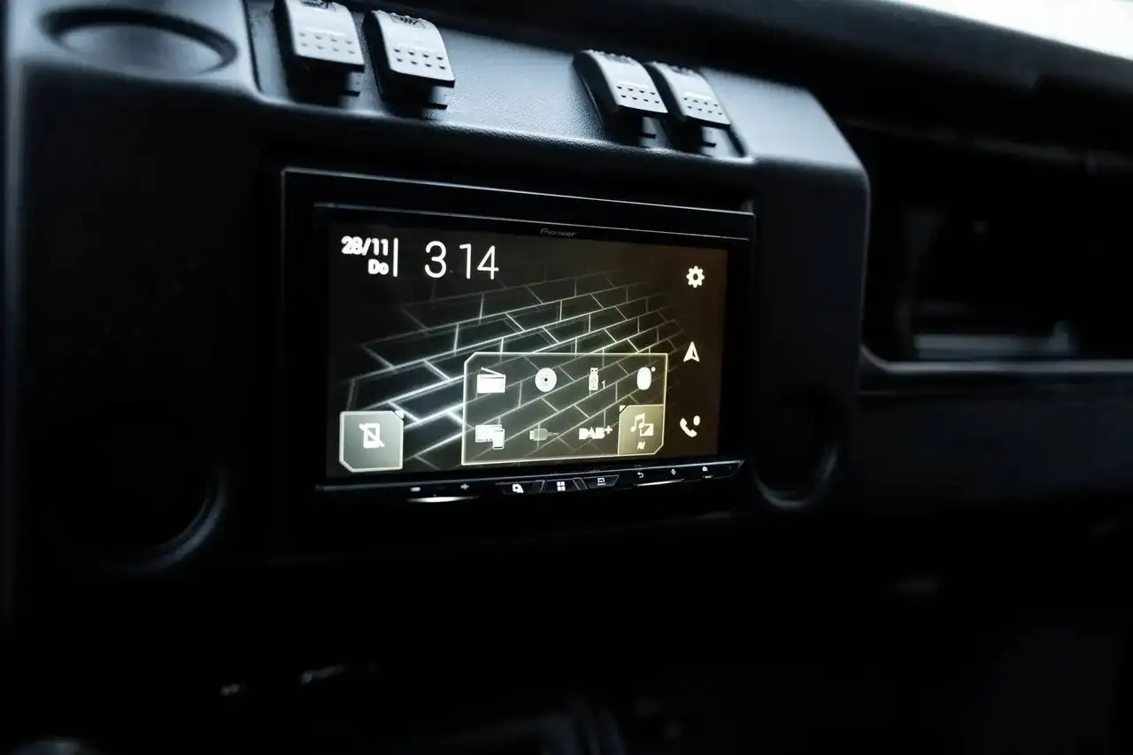 Land Rover Defender 110 Station Wagon, foto 8