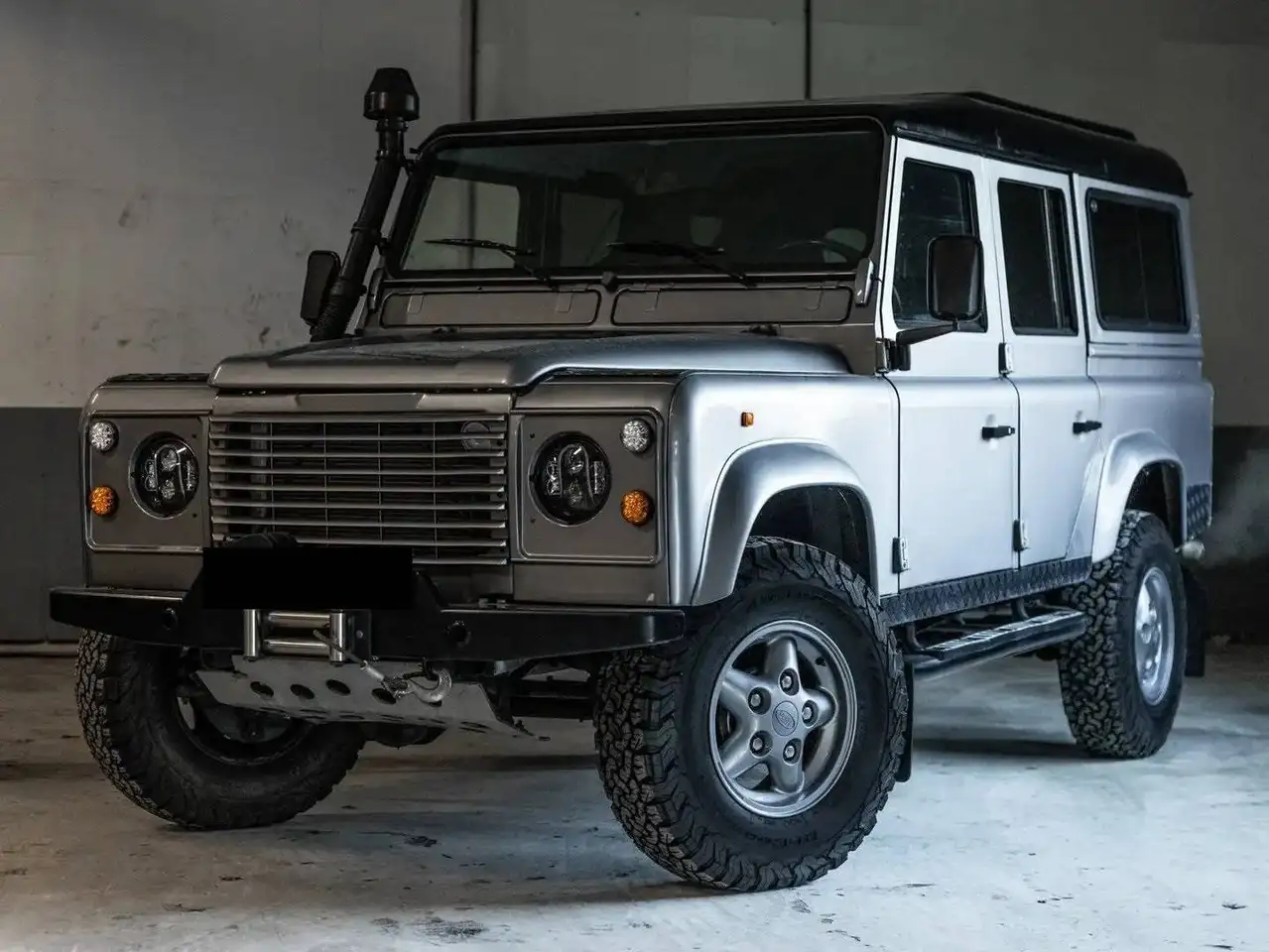 Land Rover Defender 110 Station Wagon, foto 1