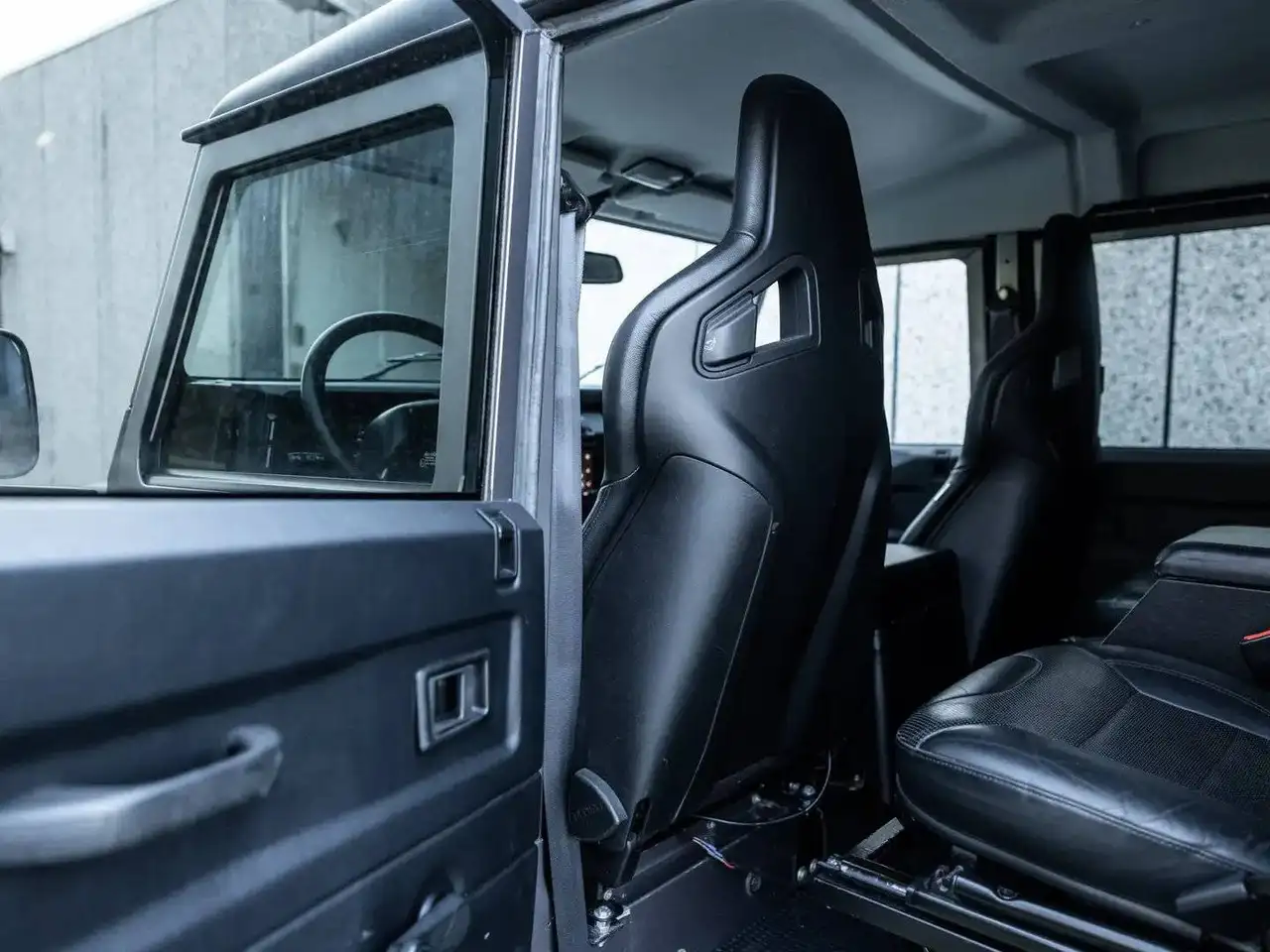 Land Rover Defender 110 Station Wagon, foto 7