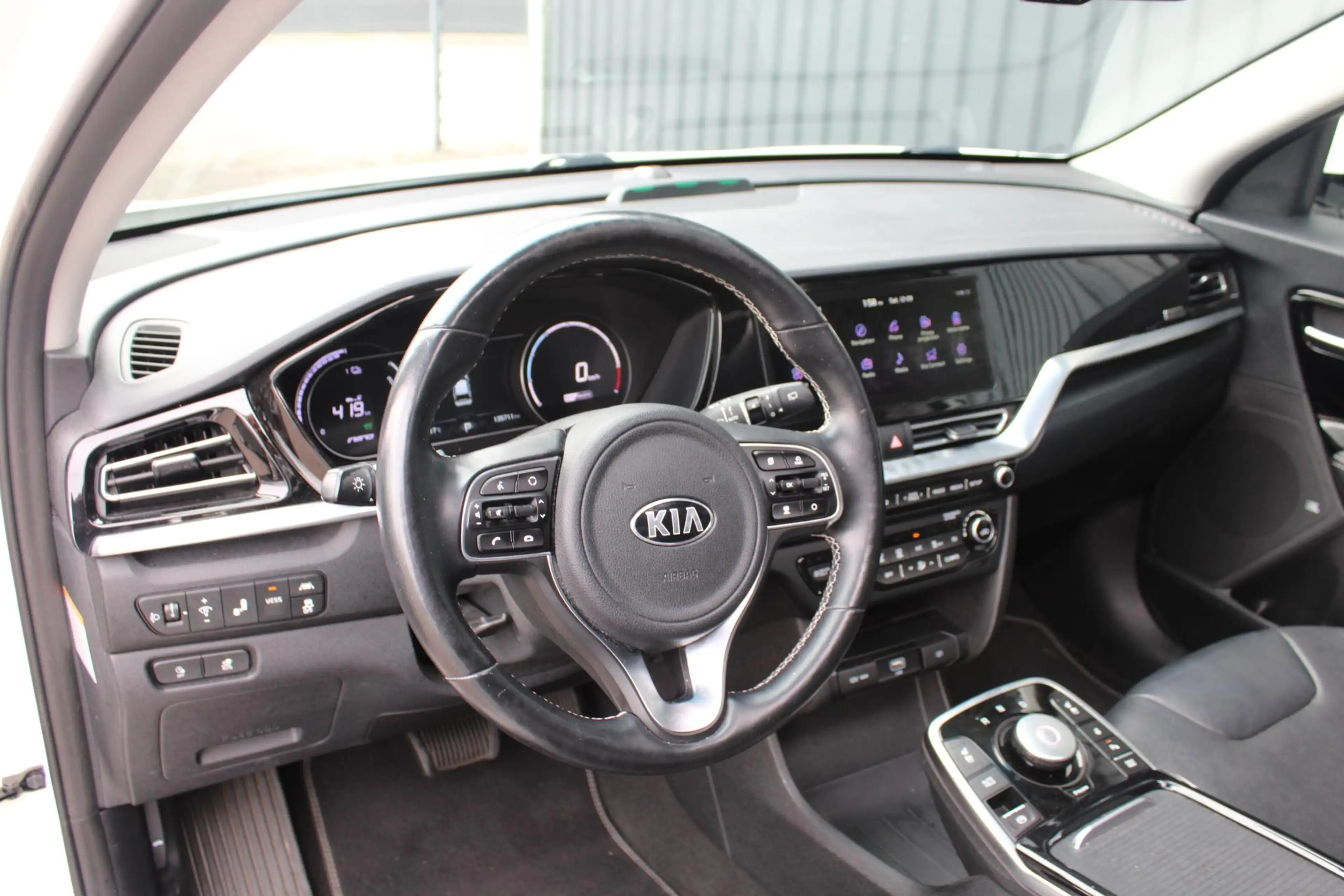 Kia e-Niro DynamicPlusLine 64 kWh Leer | Navigatie | DAB | St — photo 10