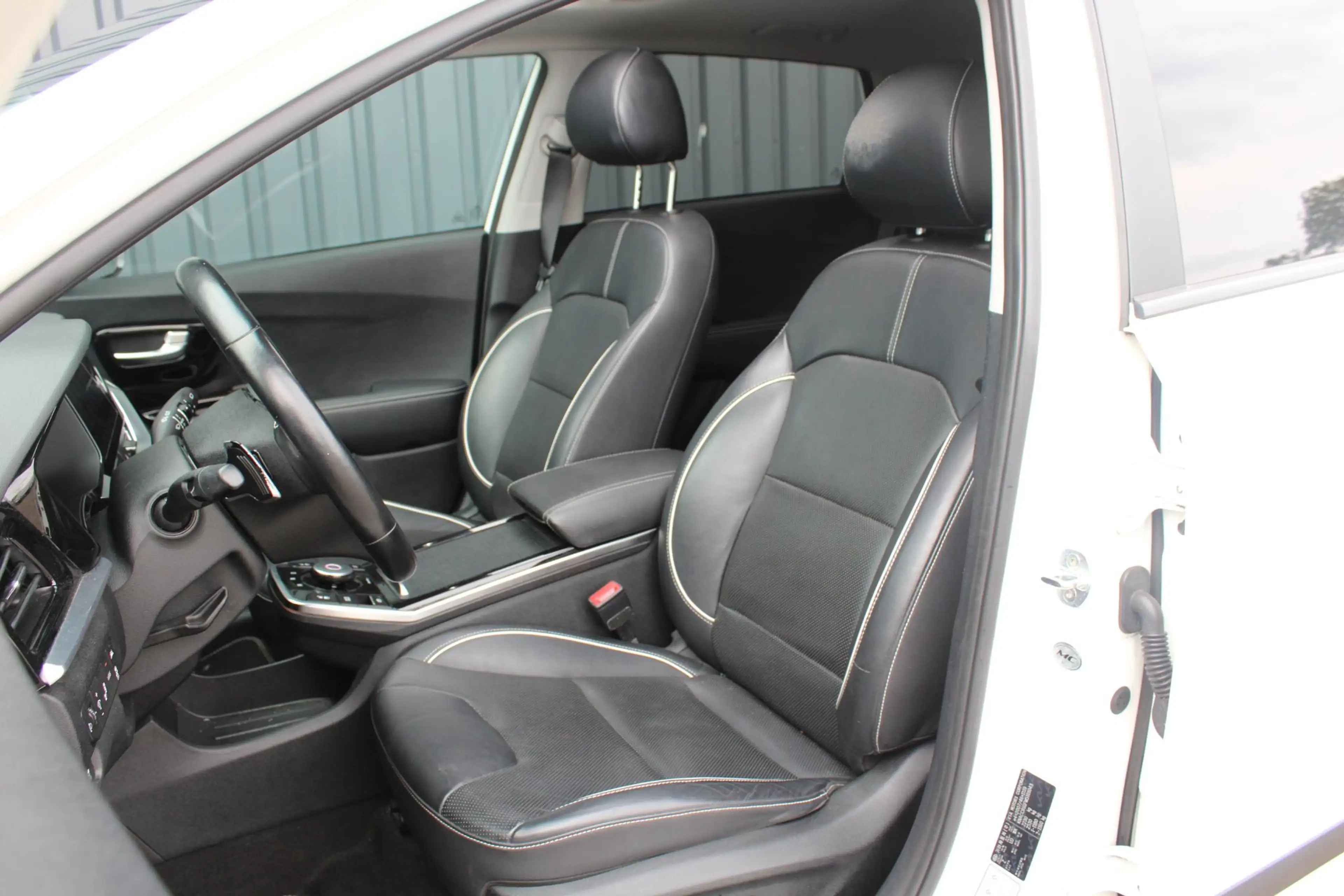 Kia e-Niro DynamicPlusLine 64 kWh Leer | Navigatie | DAB | St — photo 14