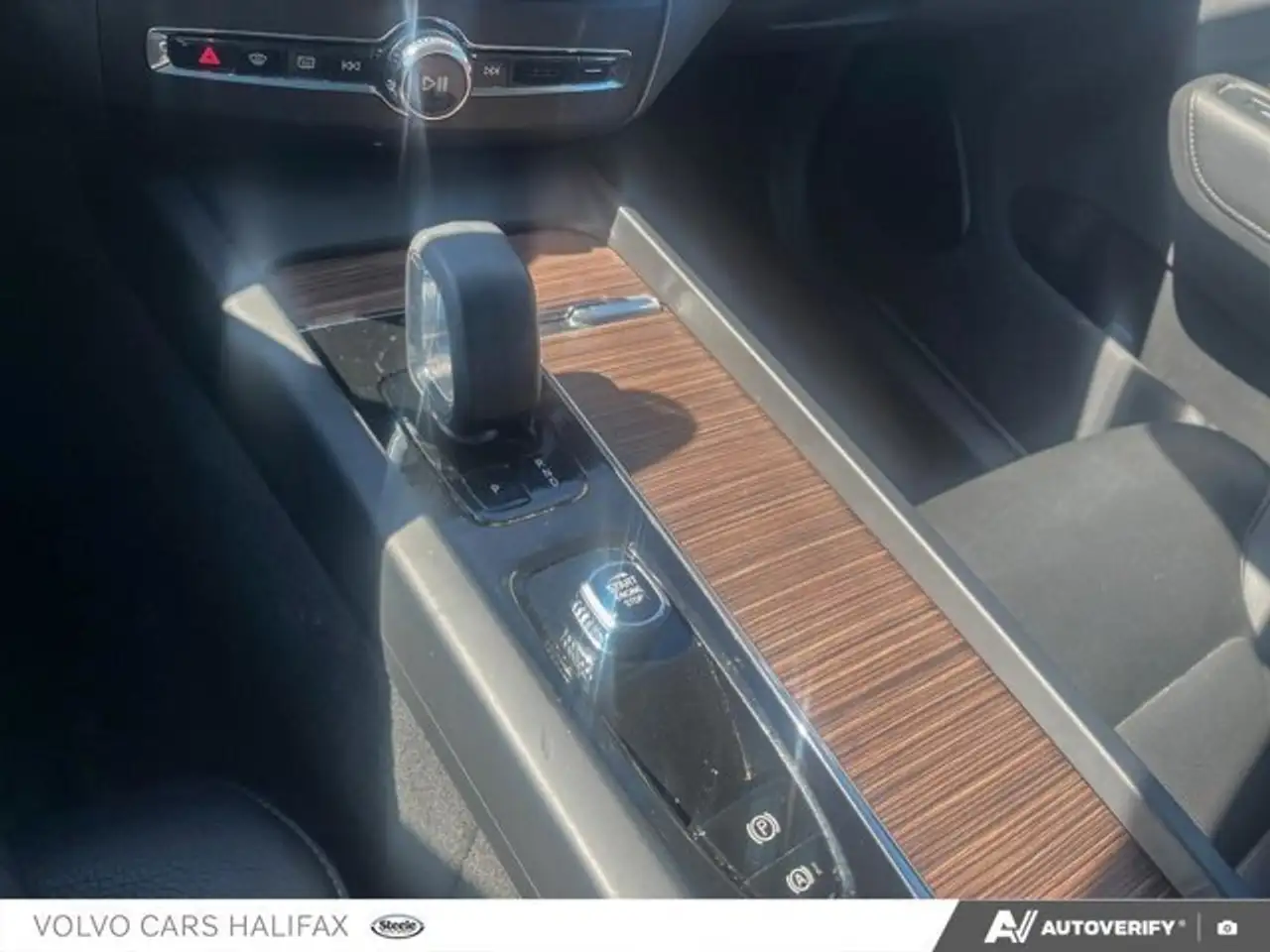 Volvo XC60 снимка Volvo XC60