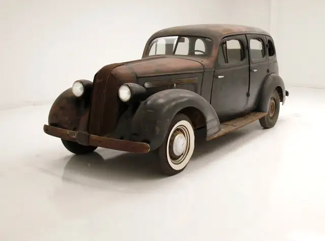 Pontiac Autres 4 Door Sedan