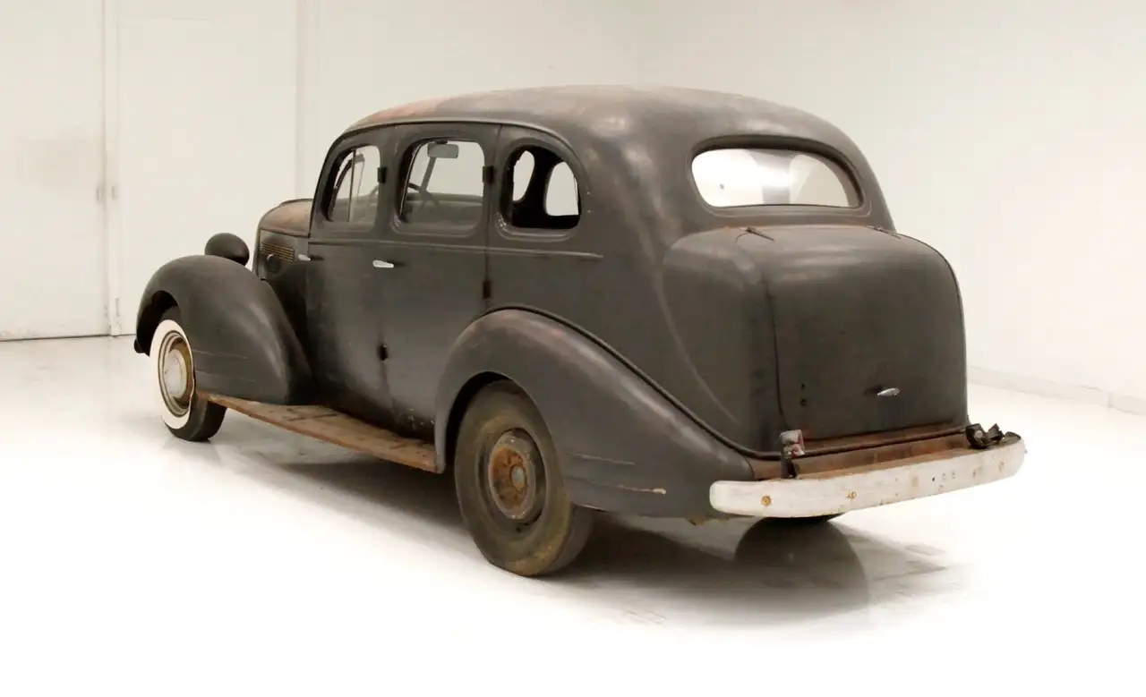 Pontiac 4 Door Sedan, foto 3