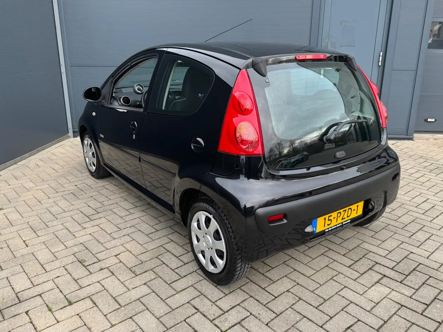 Peugeot 107 1.0-12V Automaat / Airco / 5 Deurs / Nap Negru - 2