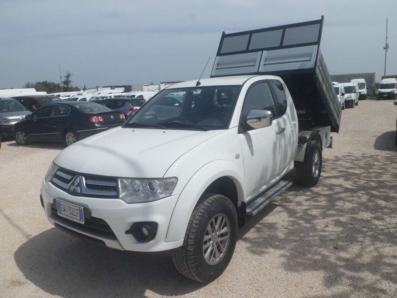 Mitsubishi L200 4x4 ribaltabile nuovo