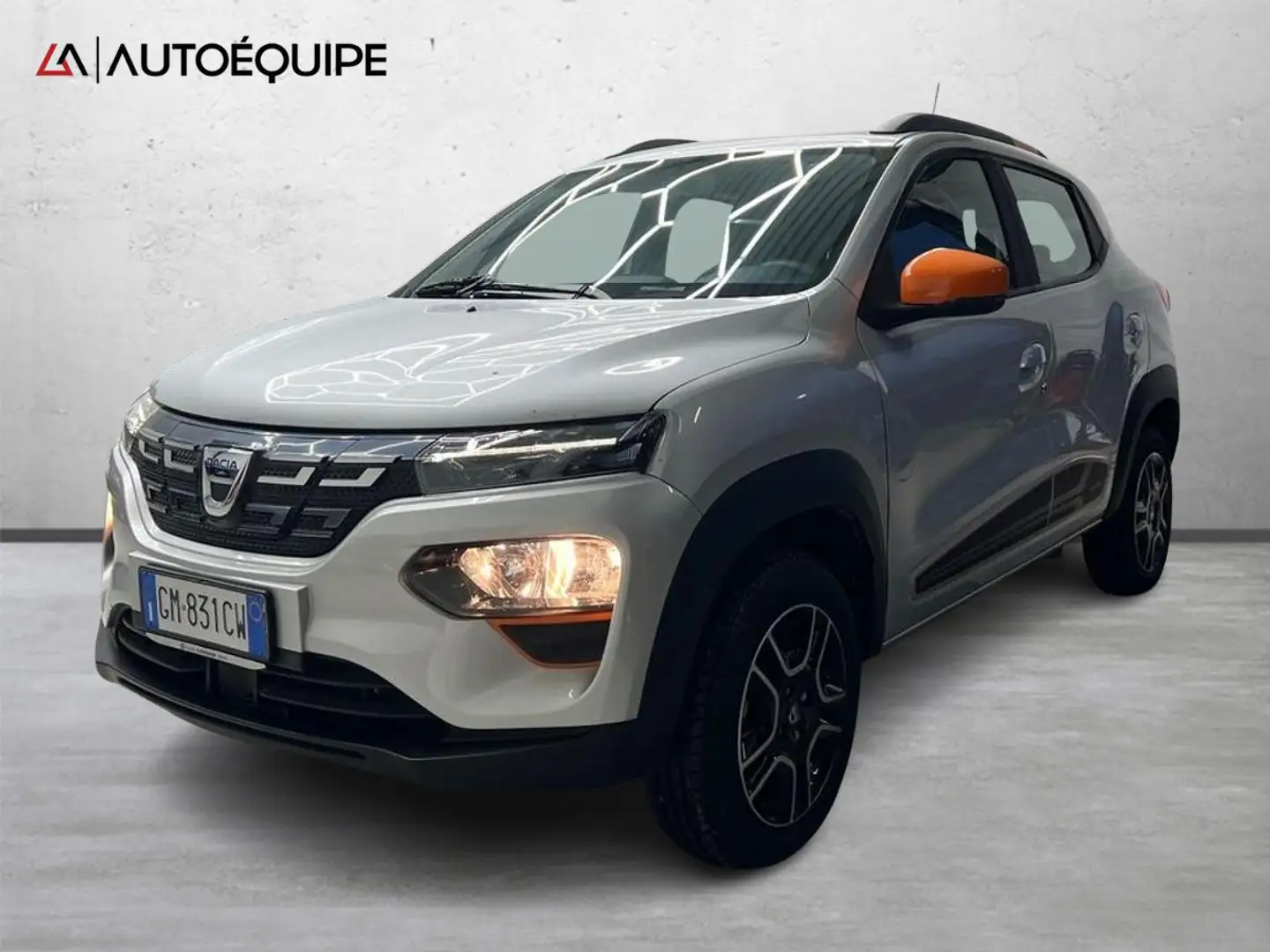 Dacia Spring Comfort Plus Electric 45 Gris - 1