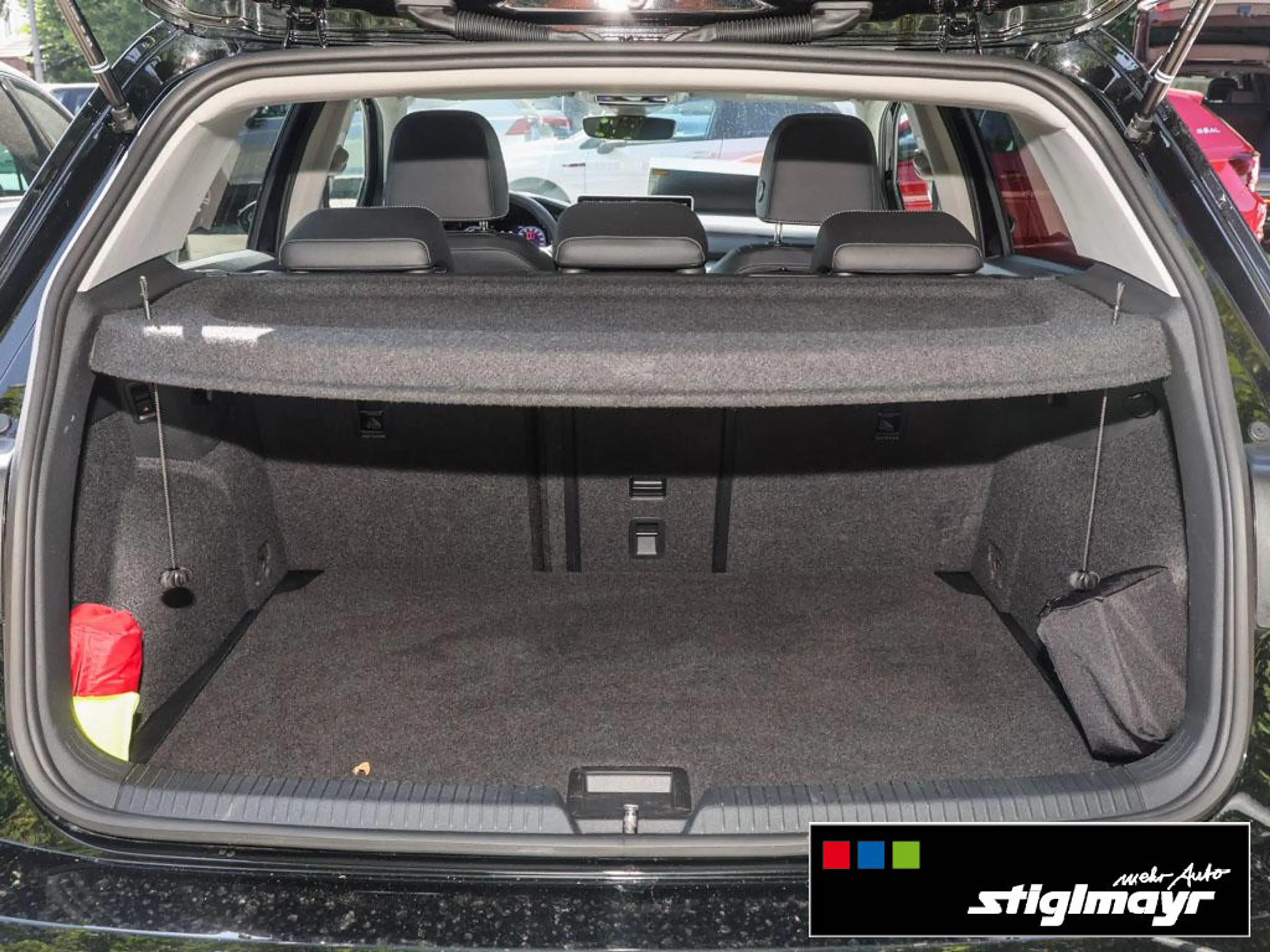 Volkswagen Golf VIII GOAL 1.5 eTSI DSG IQ-LIGHT+KAMERA+NAV — photo 10