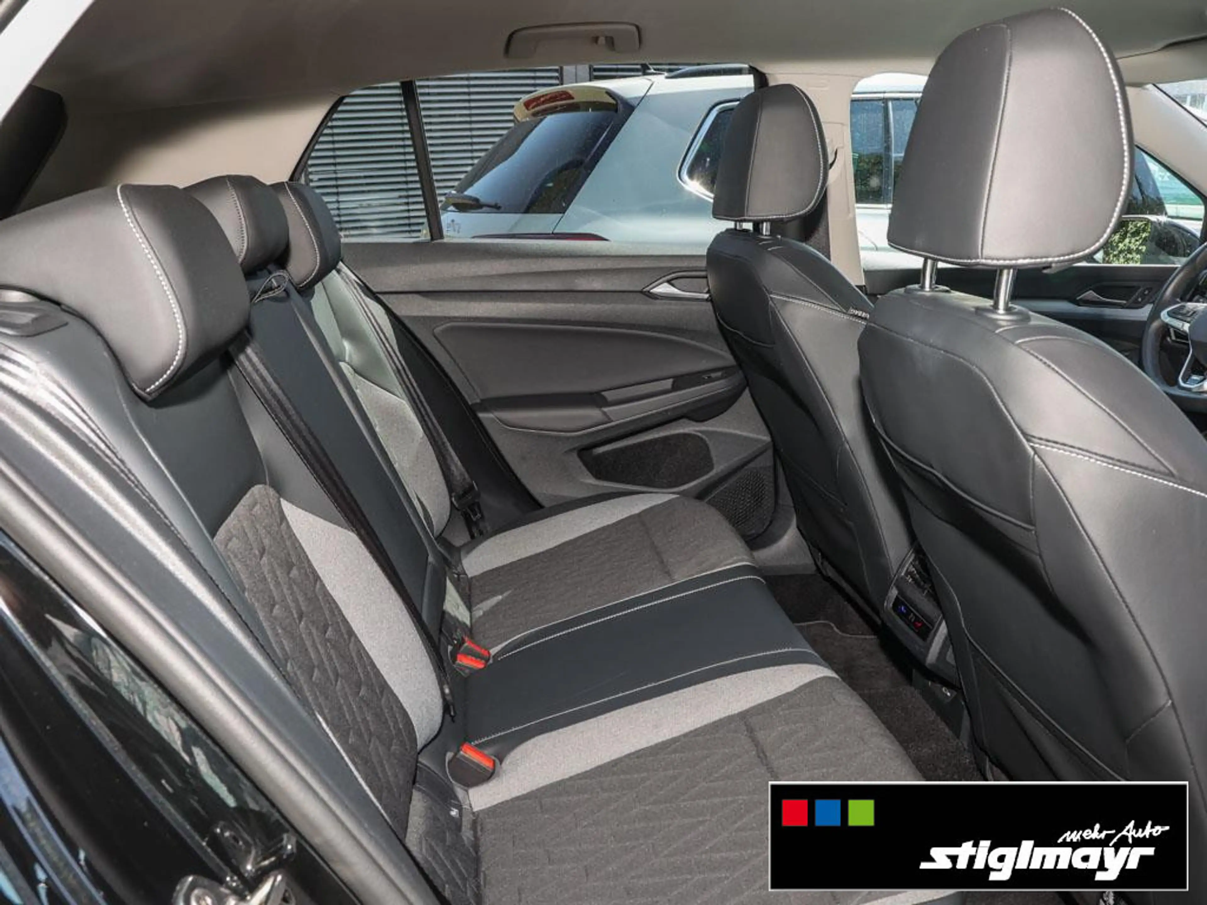 Volkswagen Golf VIII GOAL 1.5 eTSI DSG IQ-LIGHT+KAMERA+NAV — photo 6